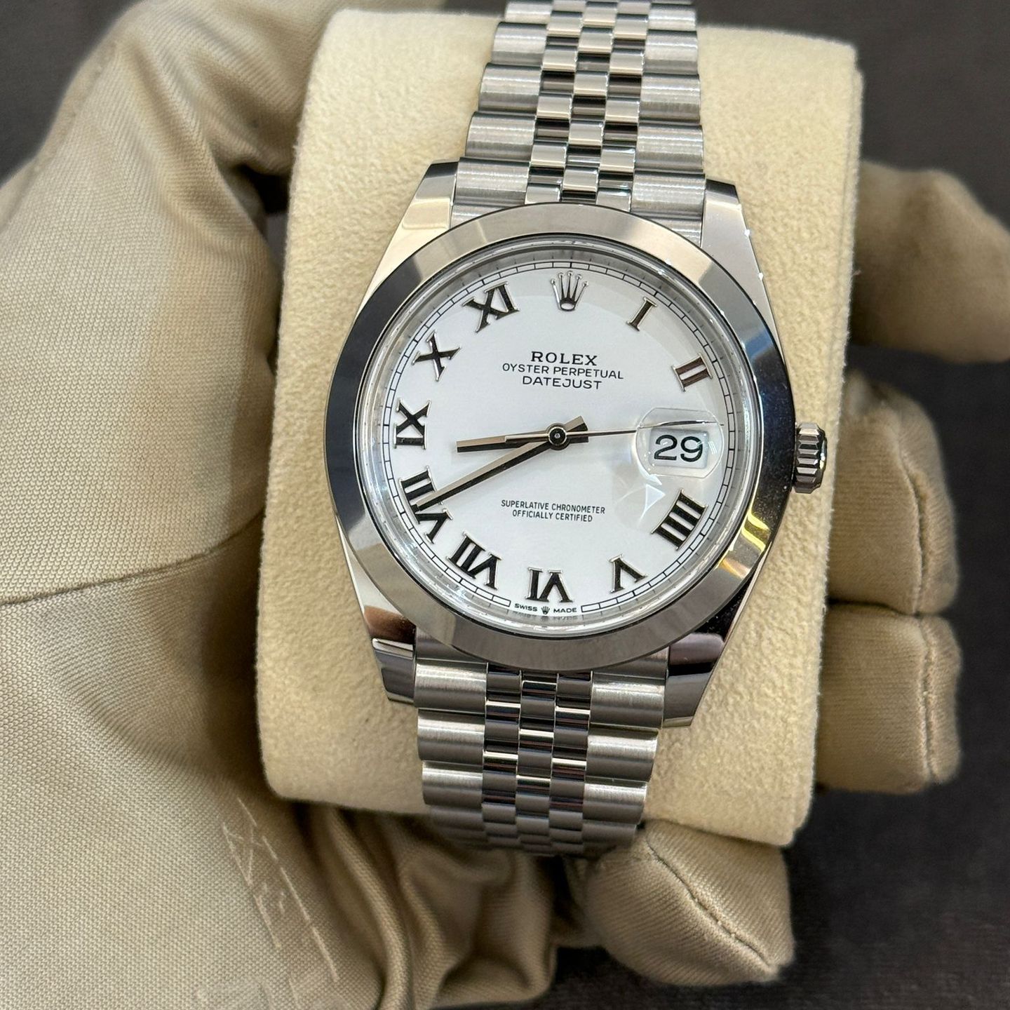 Rolex Datejust 41 126300 (2023) - Wit wijzerplaat 41mm Staal (3/8)