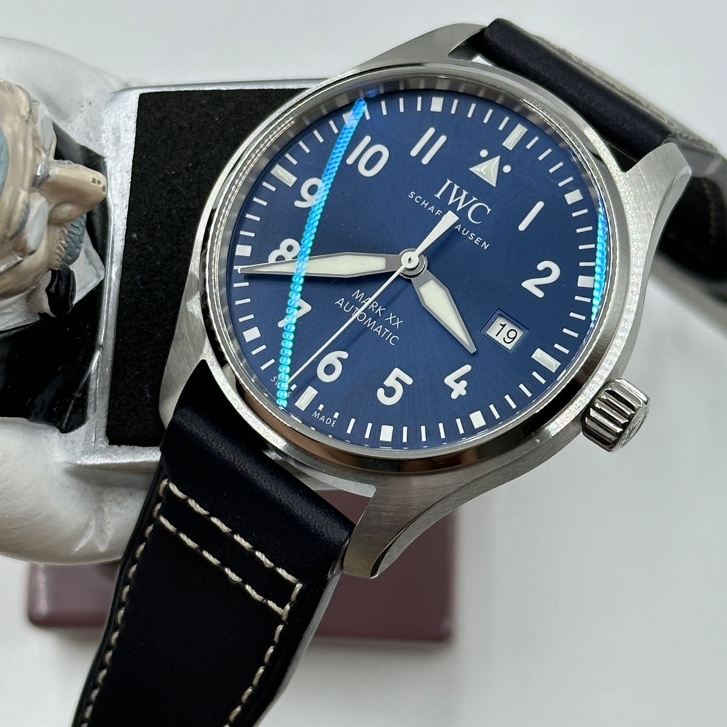 IWC Pilot Mark IW328203 (2023) - Blauw wijzerplaat 40mm Staal (8/8)