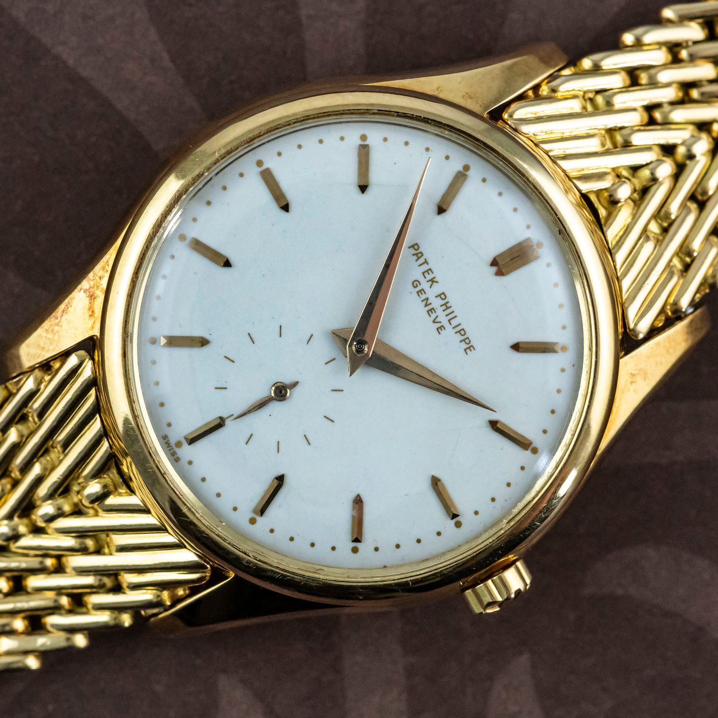 Patek Philippe Calatrava 2526 (1953) - White dial 36 mm Yellow Gold case (1/8)