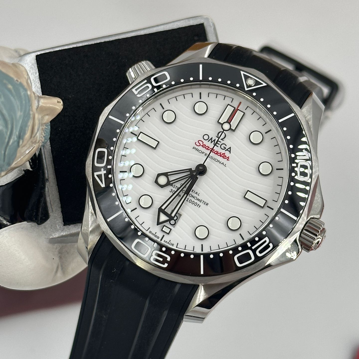 Omega Seamaster Diver 300 M 210.32.42.20.04.001 (2022) - Wit wijzerplaat 42mm Staal (1/8)