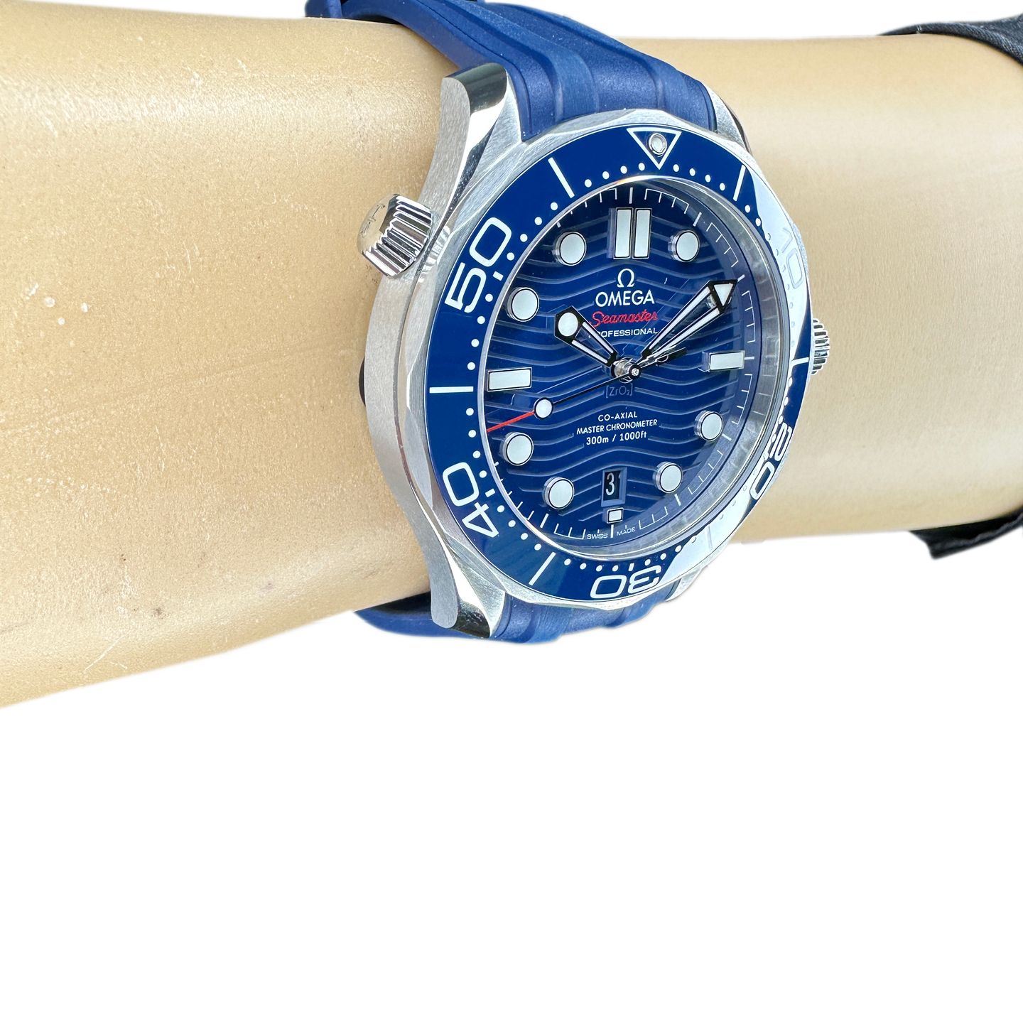 Omega Seamaster Diver 300 M 210.32.42.20.03.001 (2024) - Blue dial 42 mm Steel case (6/8)