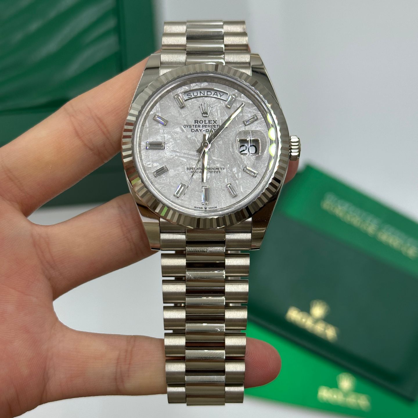 Rolex Day-Date 40 228239 (2023) - Grijs wijzerplaat 40mm Witgoud (6/8)