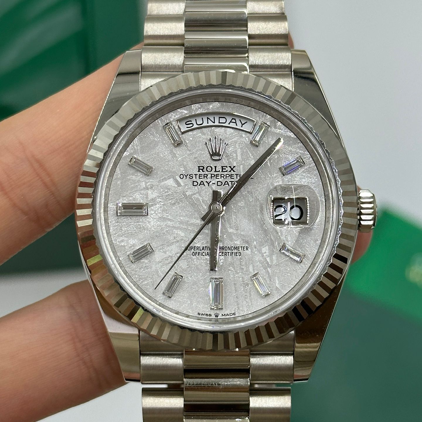 Rolex Day-Date 40 228239 (2023) - Grijs wijzerplaat 40mm Witgoud (7/8)