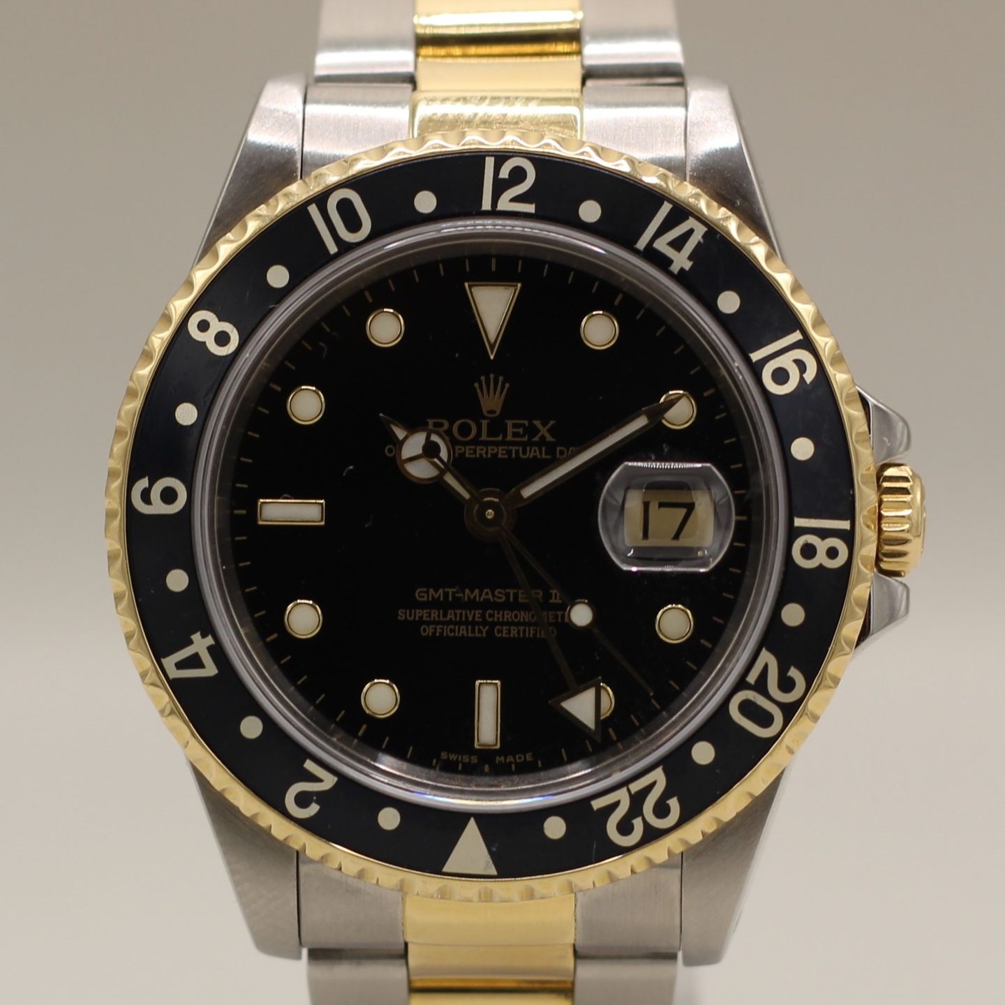 Rolex GMT-Master II 16713 (1989) - Black dial 40 mm Gold/Steel case (1/8)