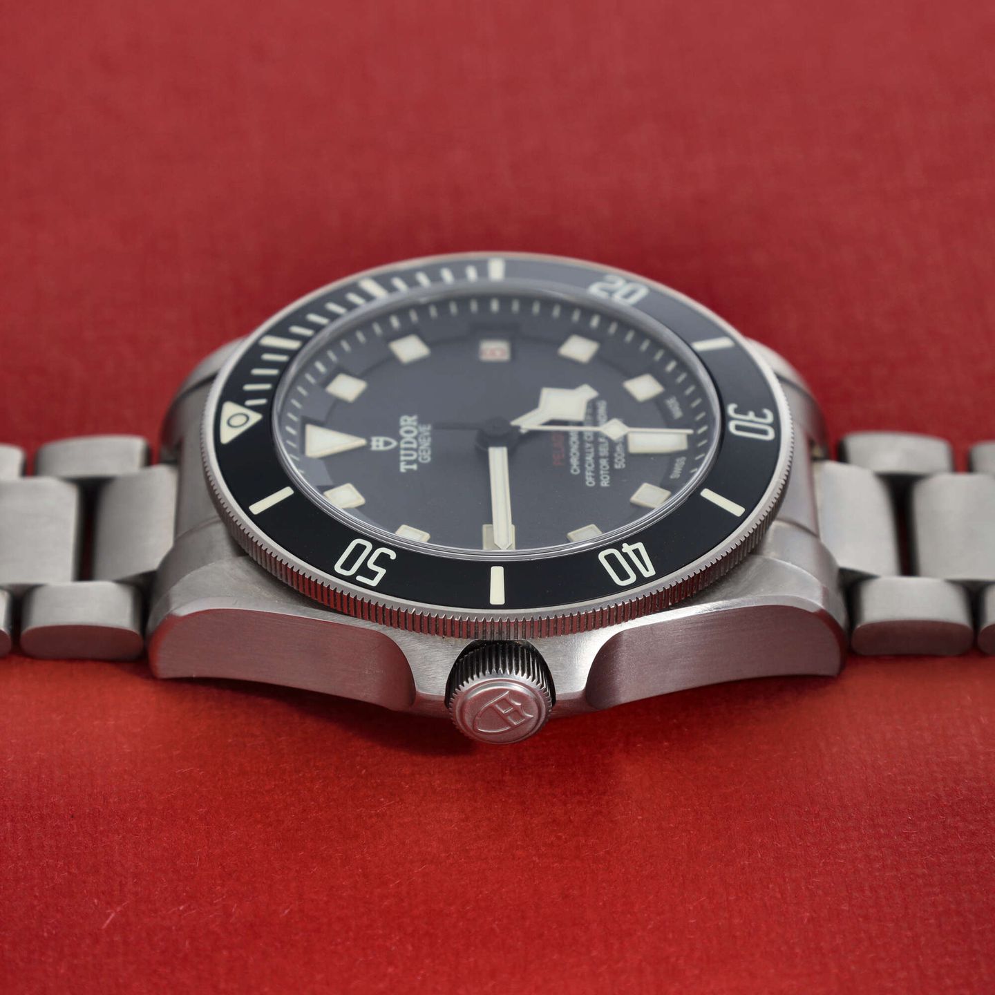 Tudor Pelagos 25610TNL (2018) - Black dial 42 mm Titanium case (2/8)