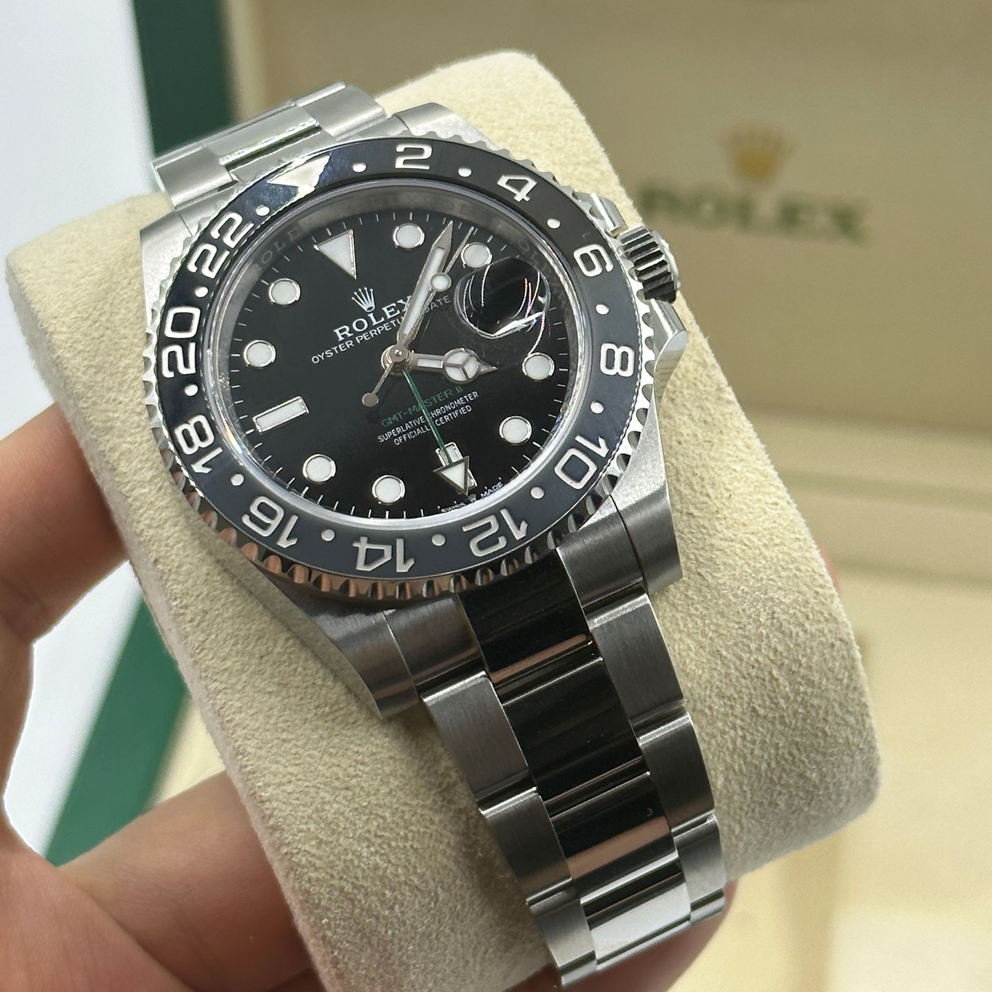 Rolex GMT-Master II 126710GRNR (2024) - Zwart wijzerplaat 40mm Staal (4/8)