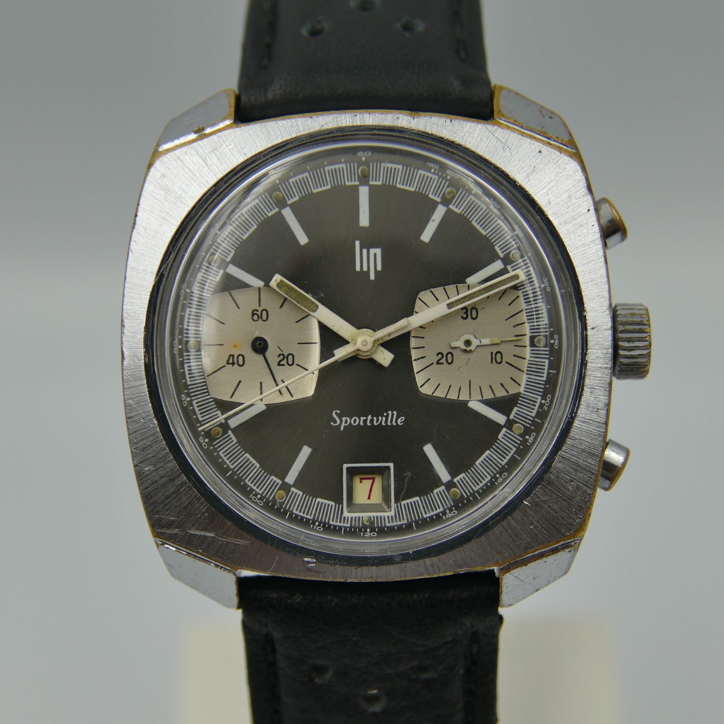 Lip Unknown 70's vintage mens watch montre Lip Sportville Chronograph hand wind valjoux 7734 (1970) - Black dial 37 mm Steel case (2/8)