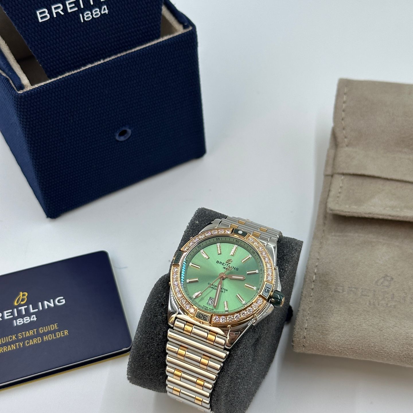 Breitling Chronomat 38 U17356531L1U1 (2023) - Groen wijzerplaat 38mm Goud/Staal (2/8)