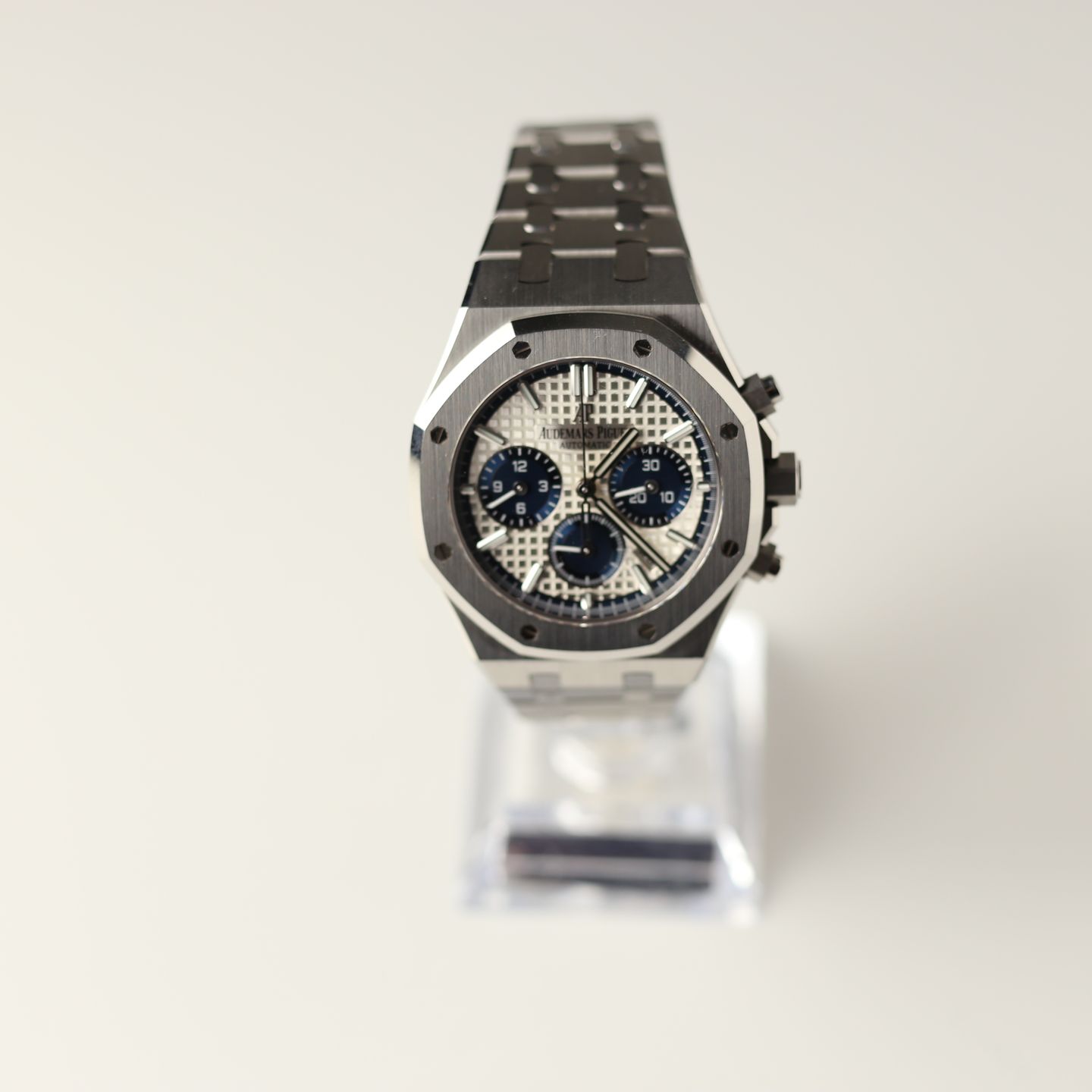 Audemars Piguet Royal Oak Chronograph 26315ST.OO.1256ST.01 (2021) - Zilver wijzerplaat 38mm Staal (1/5)