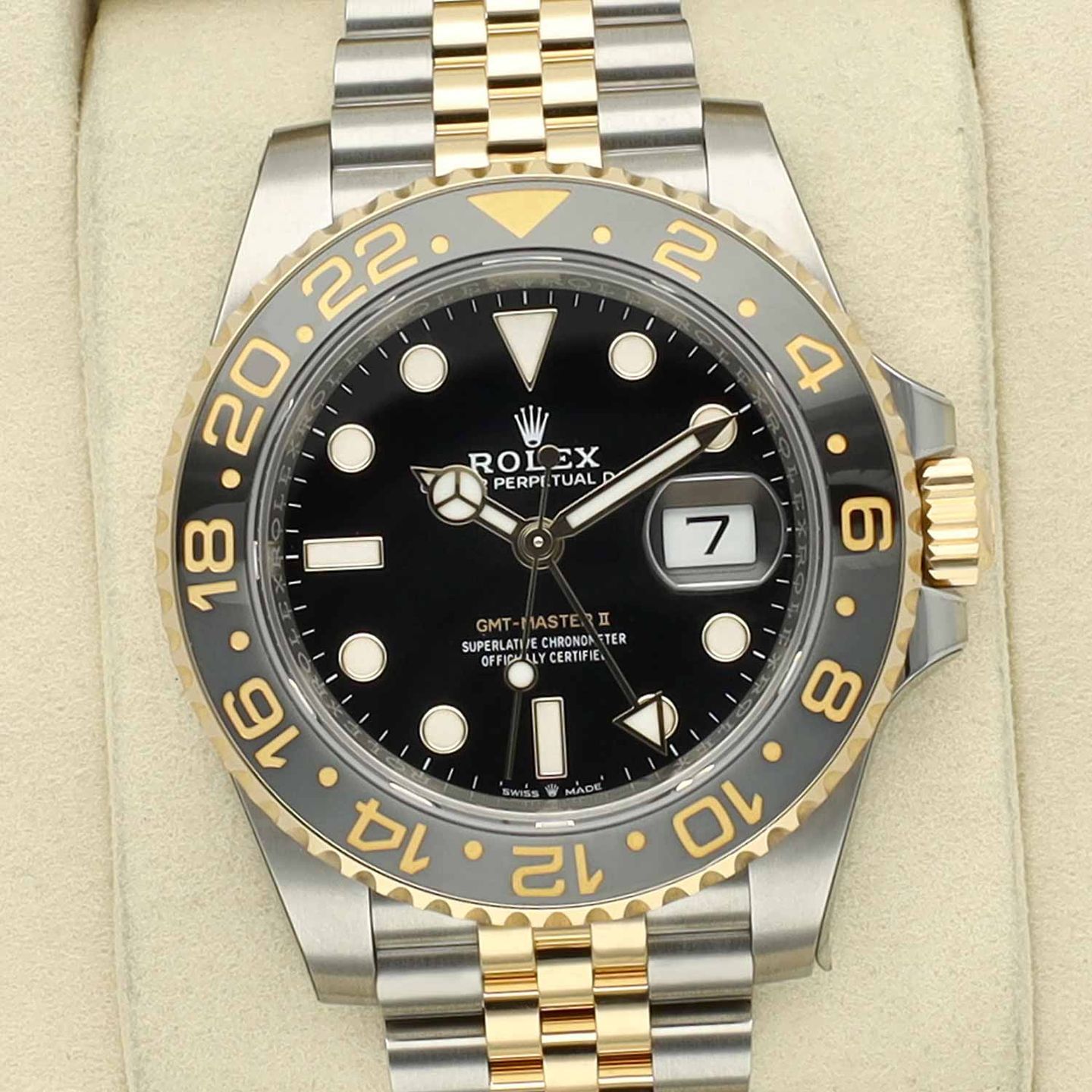 Rolex GMT-Master II 126713 (2025) - Black dial 40 mm Gold/Steel case (1/8)