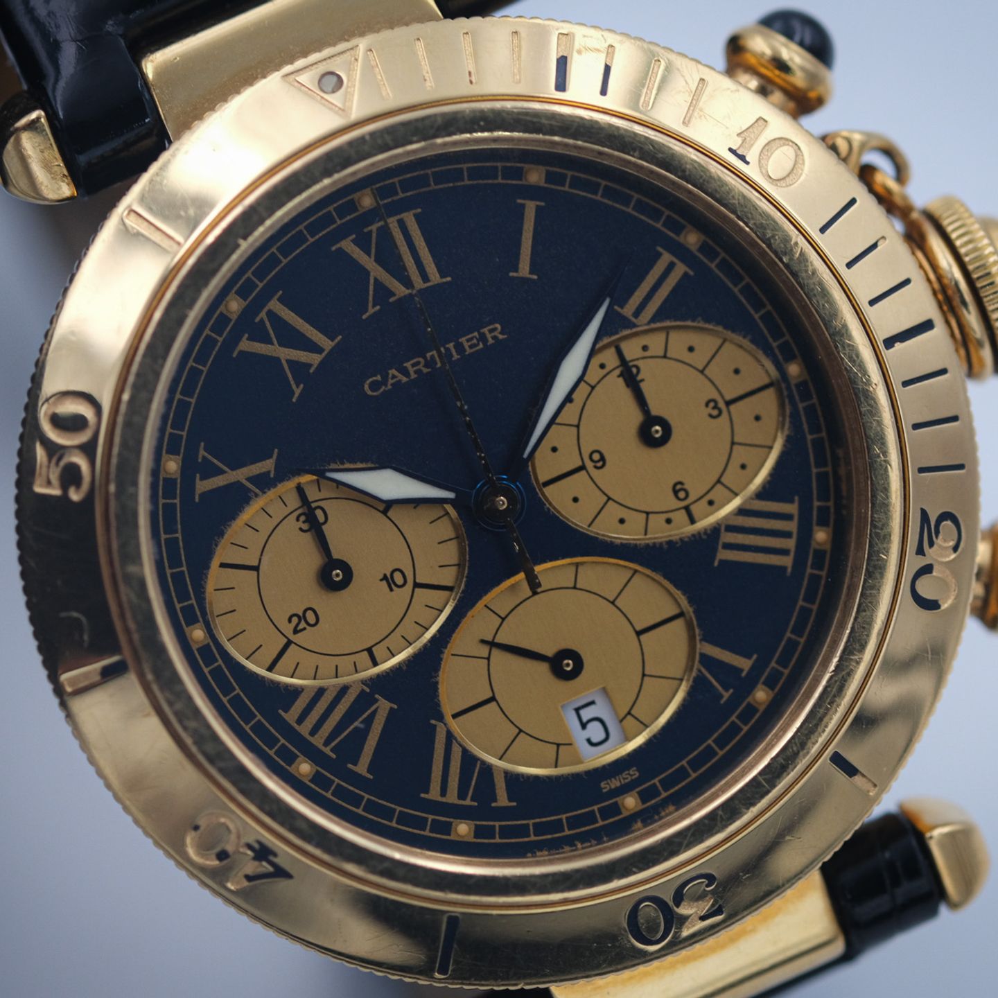 Cartier Pasha 0960 1 (1996) - Blue dial 38 mm Yellow Gold case (3/8)