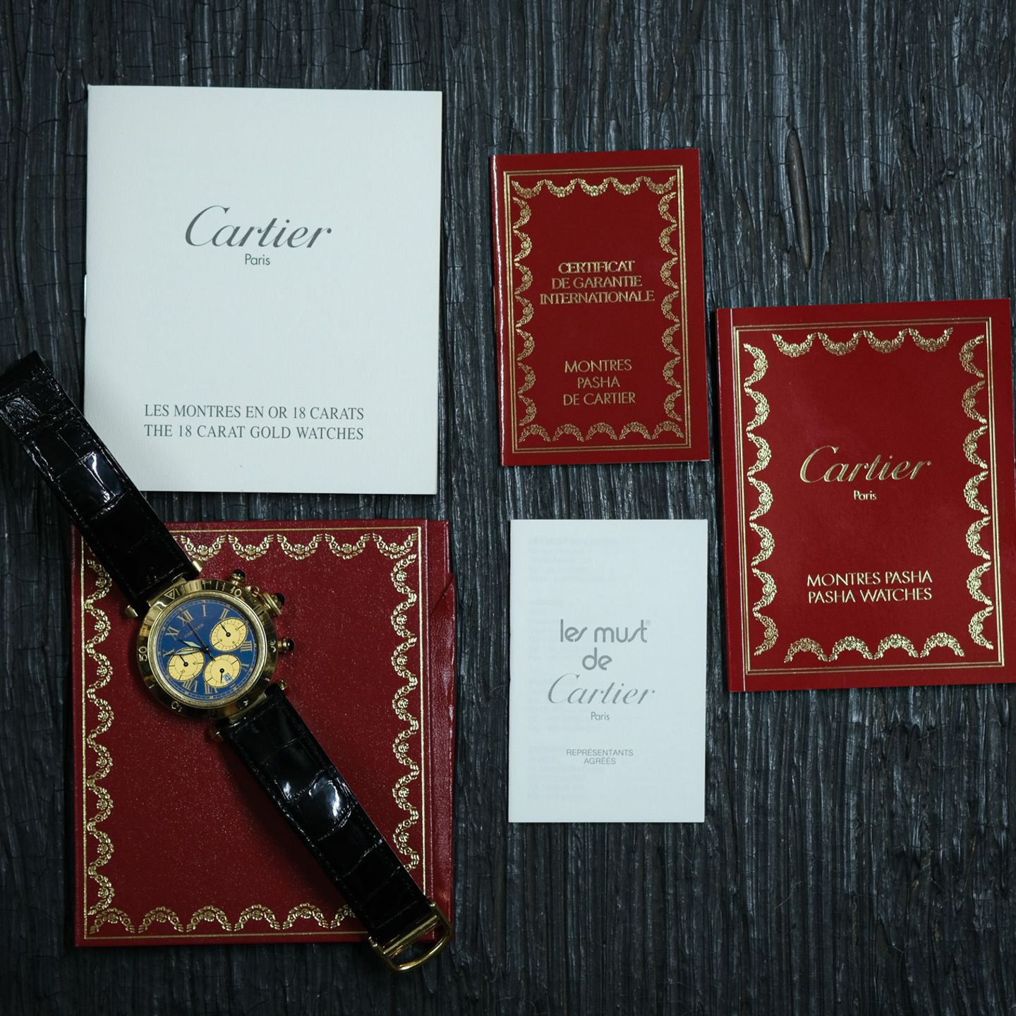 Cartier Pasha 0960 1 (1996) - Blue dial 38 mm Yellow Gold case (2/8)