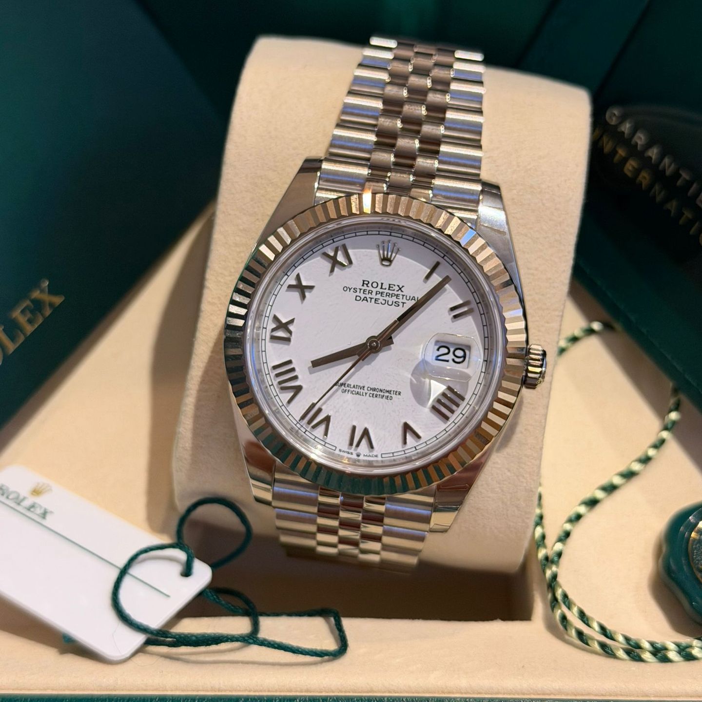 Rolex Datejust 41 126334 (2026) - Wit wijzerplaat 41mm Staal (1/8)