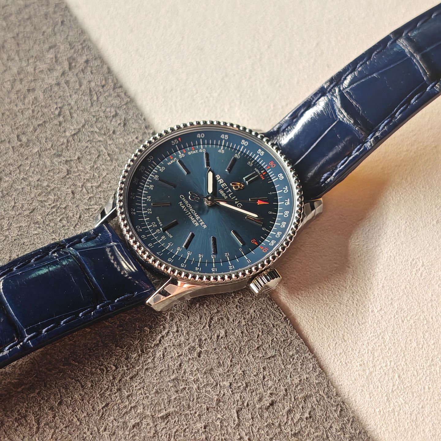 Breitling Navitimer A17395161C1P2 (2020) - Blue dial 35 mm Steel case (5/9)