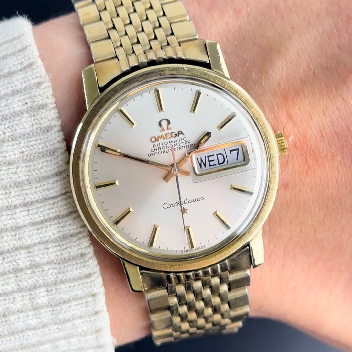 Omega Constellation 168.016 (1969) - White dial 35 mm Gold/Steel case (2/8)