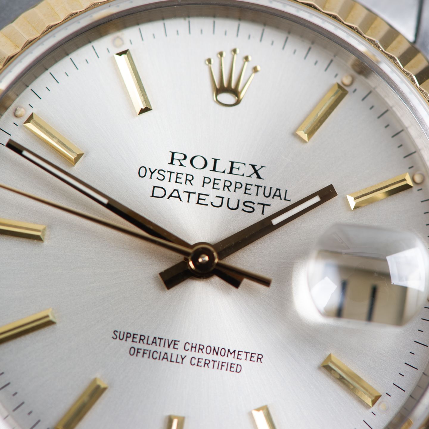 Rolex Datejust 36 16233 (1993) - Silver dial 36 mm Gold/Steel case (2/8)