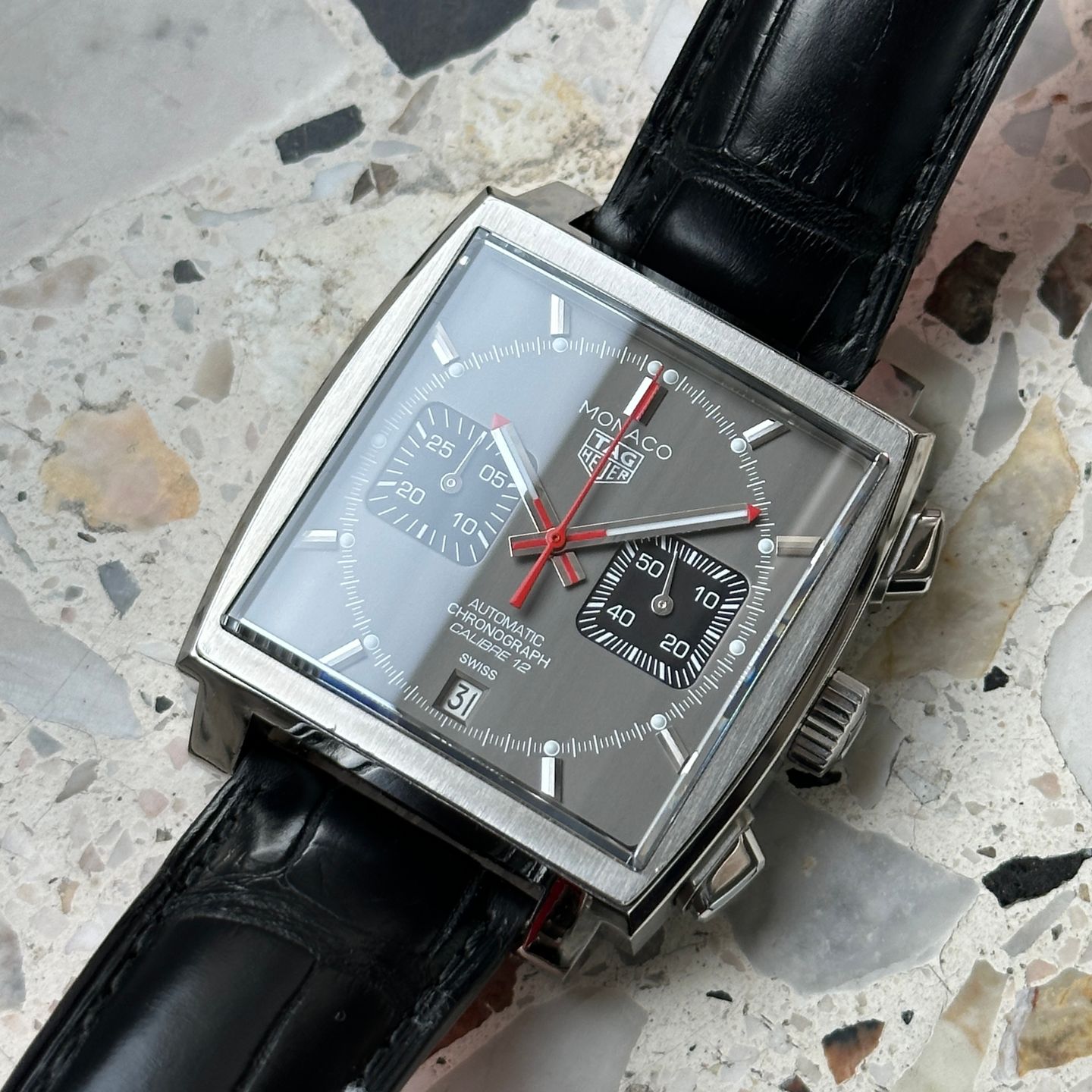 TAG Heuer Monaco CAW211J (2019) - Grey dial 39 mm Steel case (1/8)