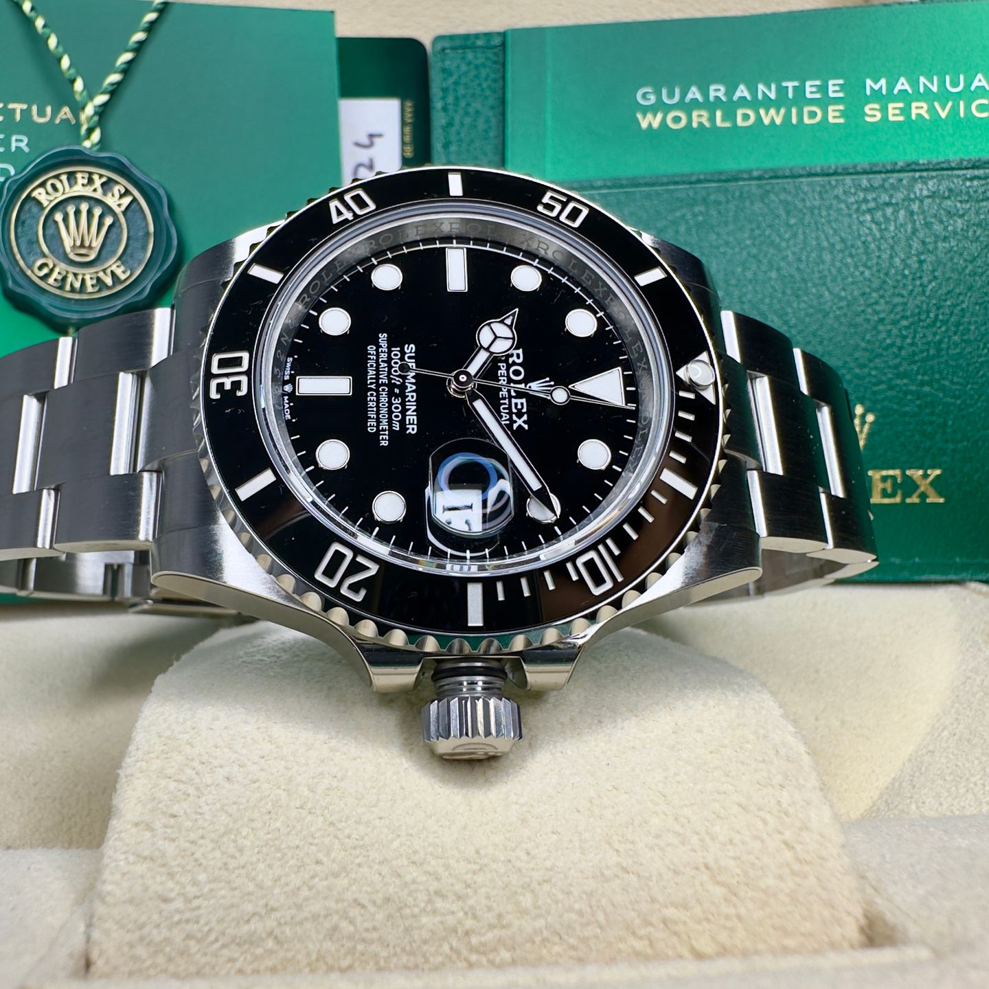 Rolex Submariner Date 126610LN (2024) - Zwart wijzerplaat 41mm Staal (3/8)