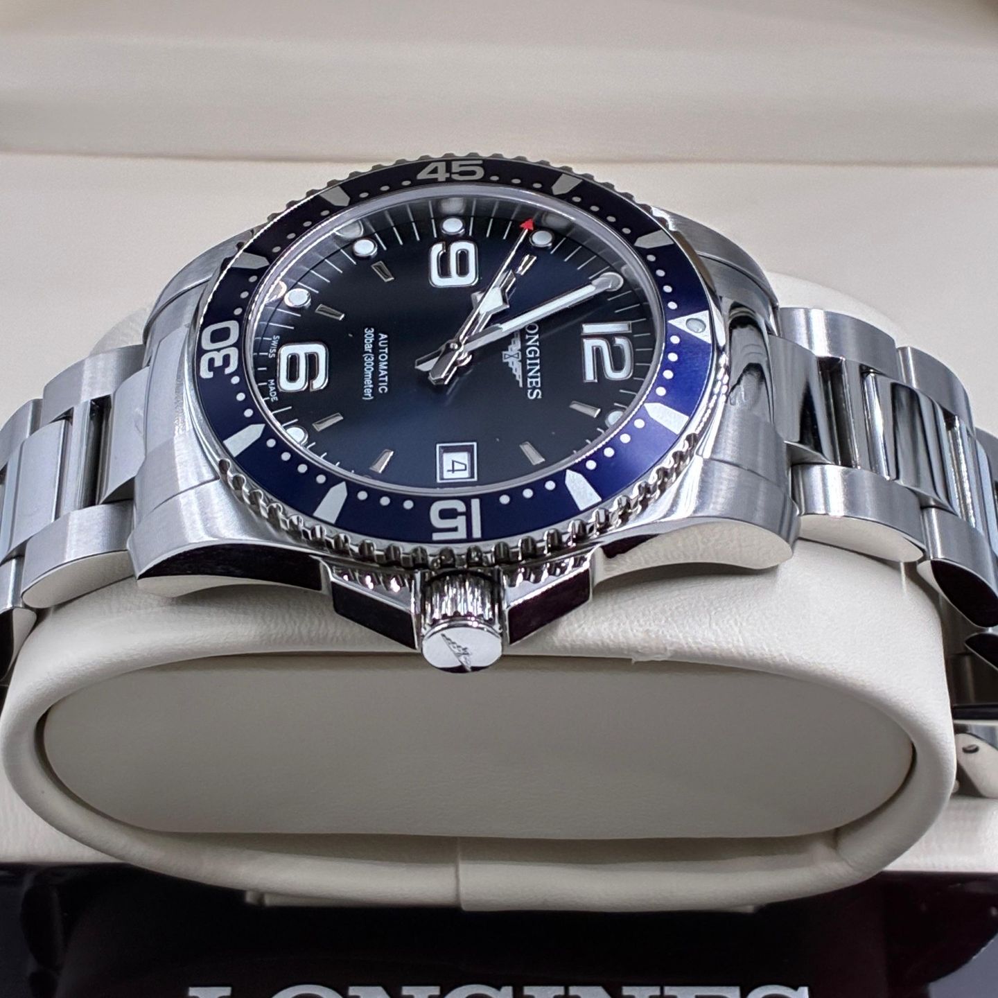 Longines HydroConquest L3.742.4.96.6 (2025) - Blue dial 41 mm Steel case (2/7)