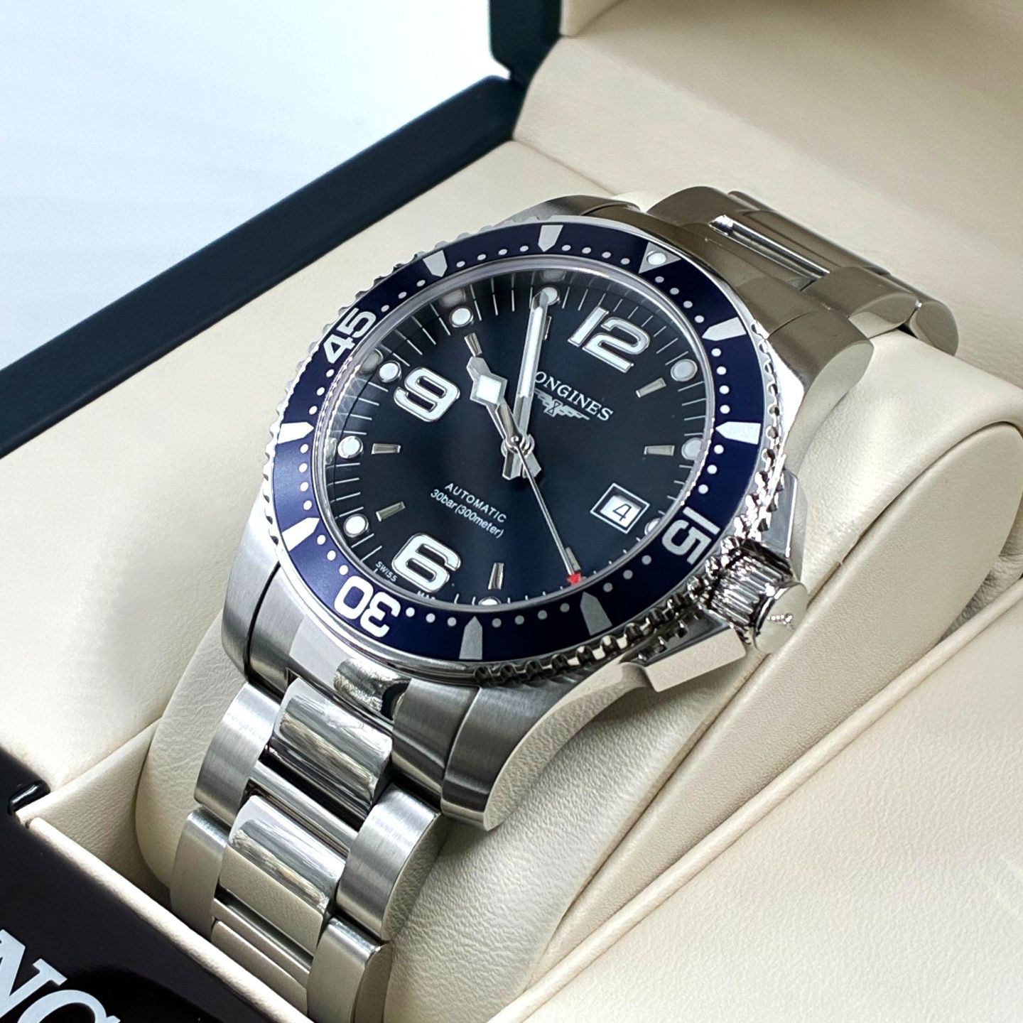Longines HydroConquest L3.742.4.96.6 (2025) - Blue dial 41 mm Steel case (5/7)