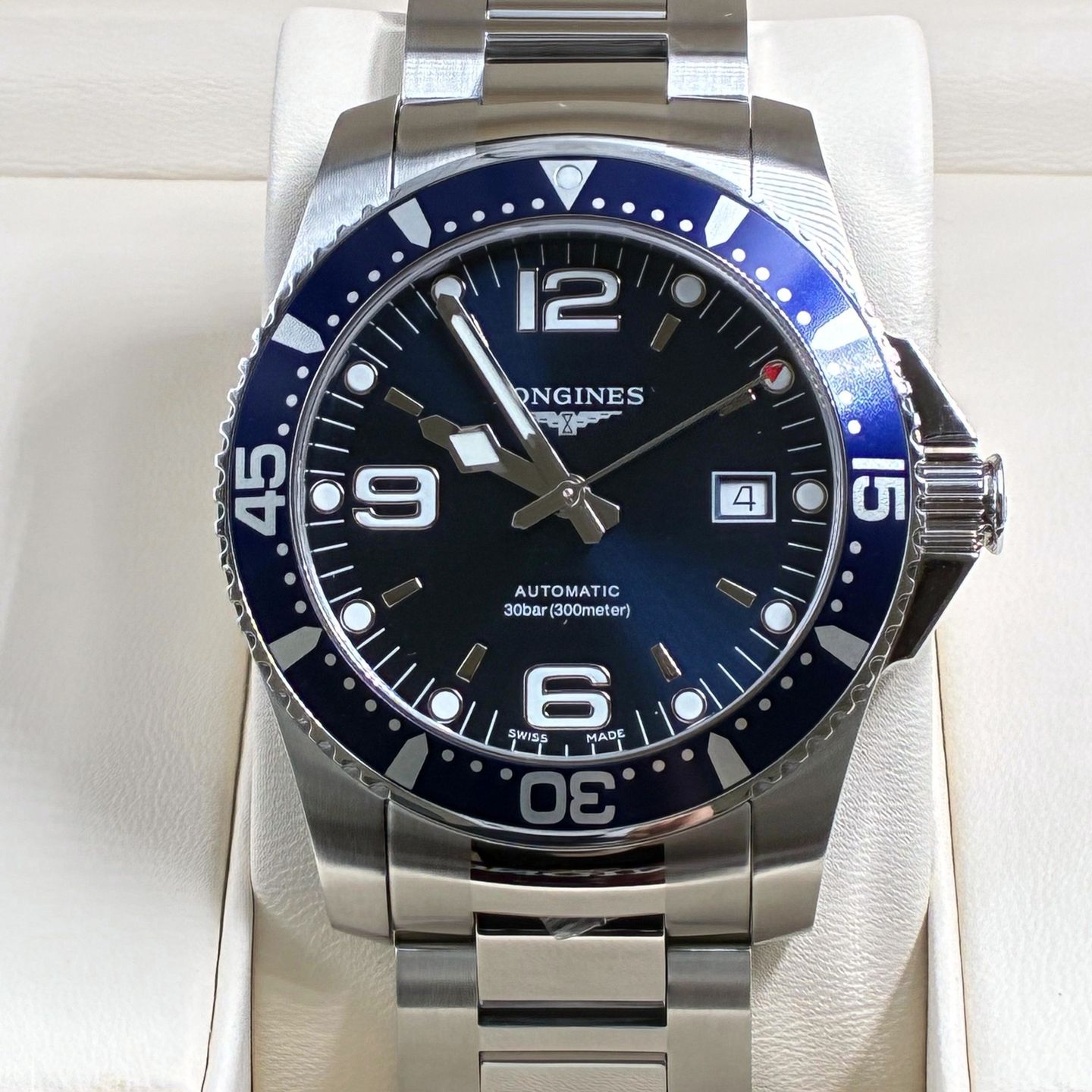 Longines HydroConquest L3.742.4.96.6 (2025) - Blue dial 41 mm Steel case (3/7)