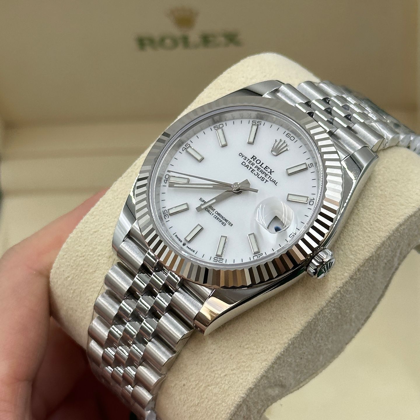 Rolex Datejust 41 126334 (2022) - White dial 41 mm White Gold case (4/8)