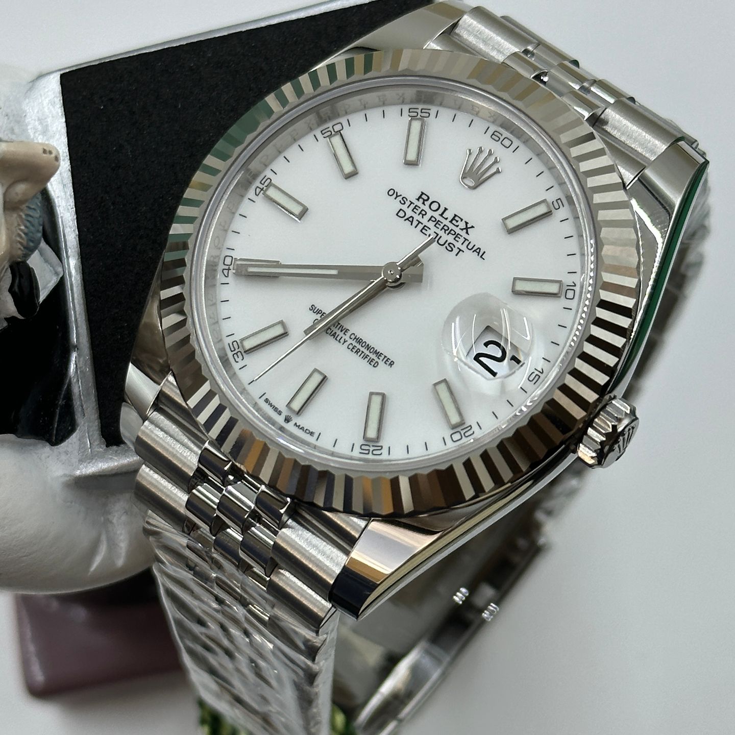 Rolex Datejust 41 126334 (2022) - Wit wijzerplaat 41mm Witgoud (1/8)