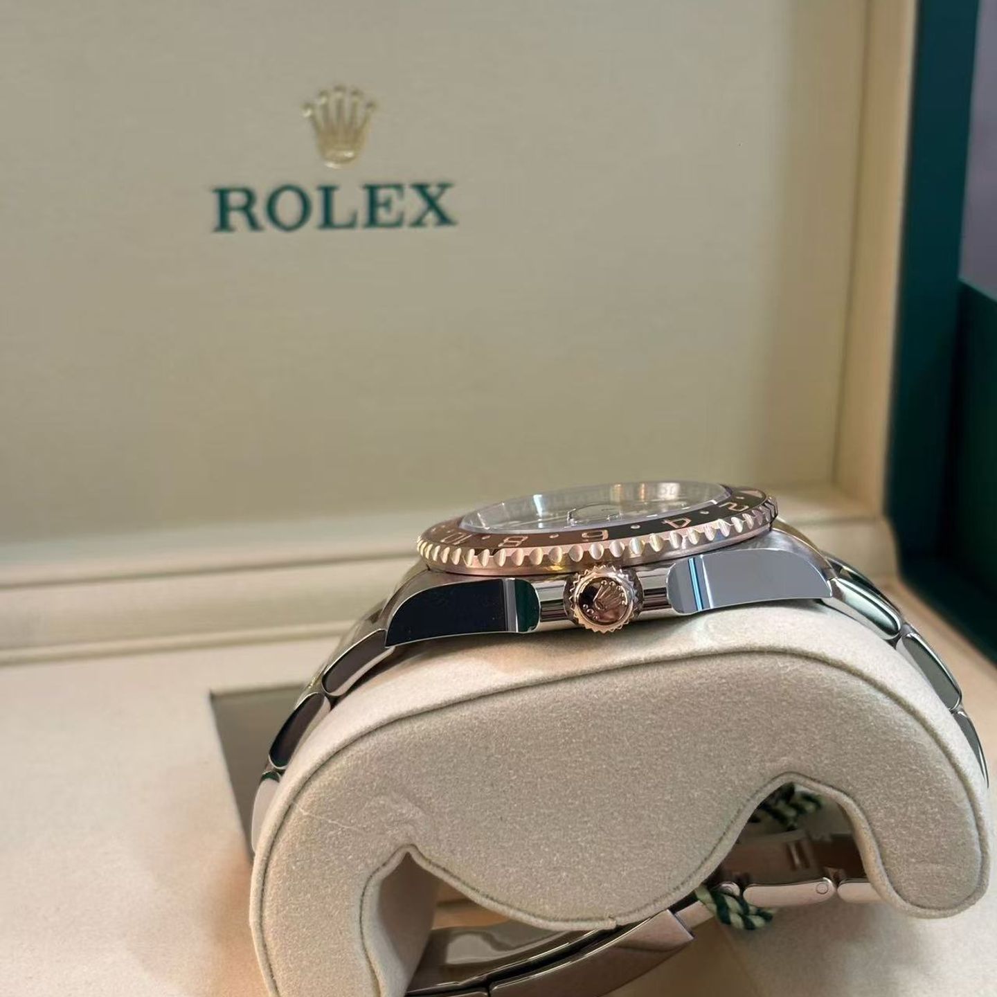 Rolex GMT-Master II 126711CHNR (2020) - Zwart wijzerplaat 40mm Goud/Staal (3/4)