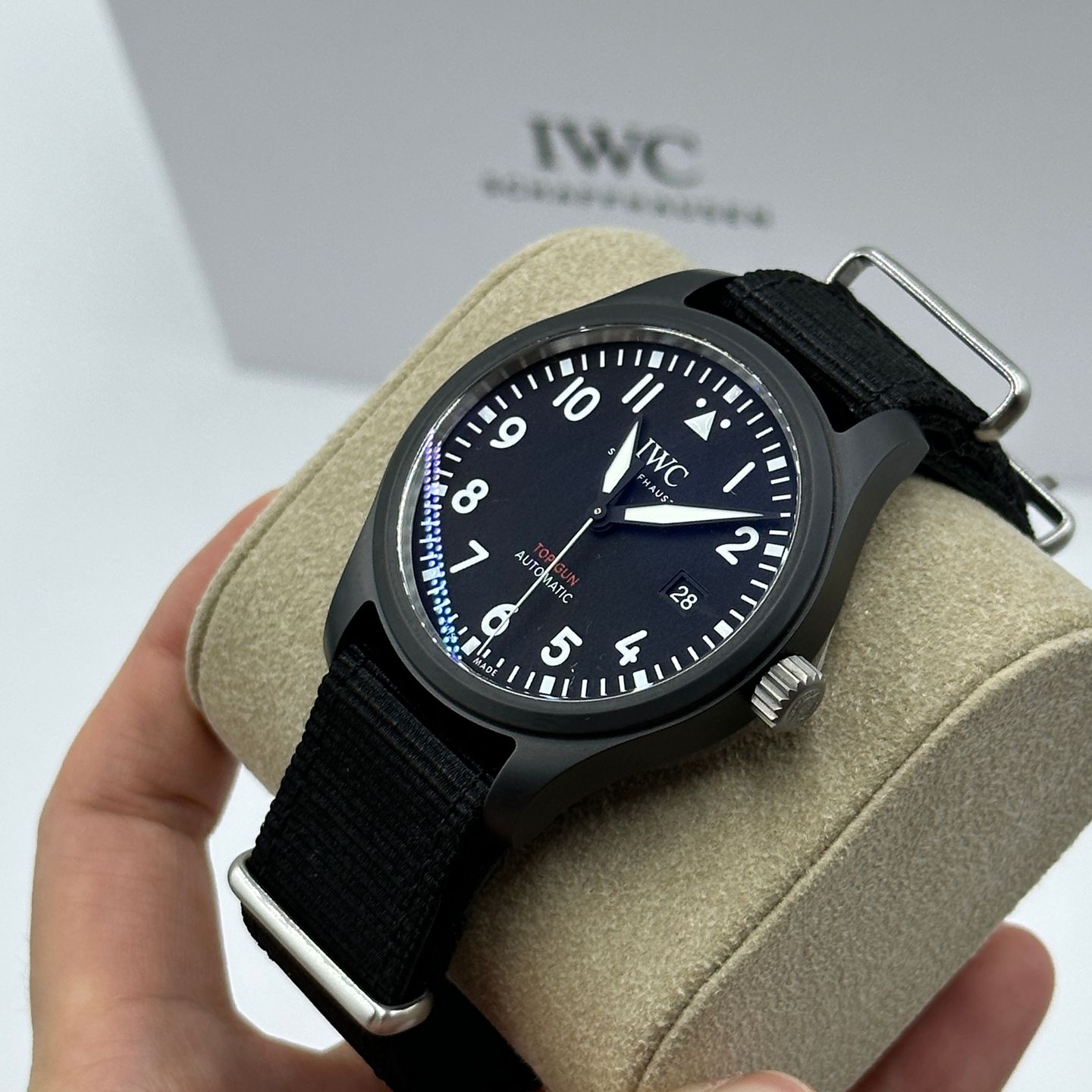 IWC Pilot IW326901 (2023) - Black dial 41 mm Ceramic case (4/8)