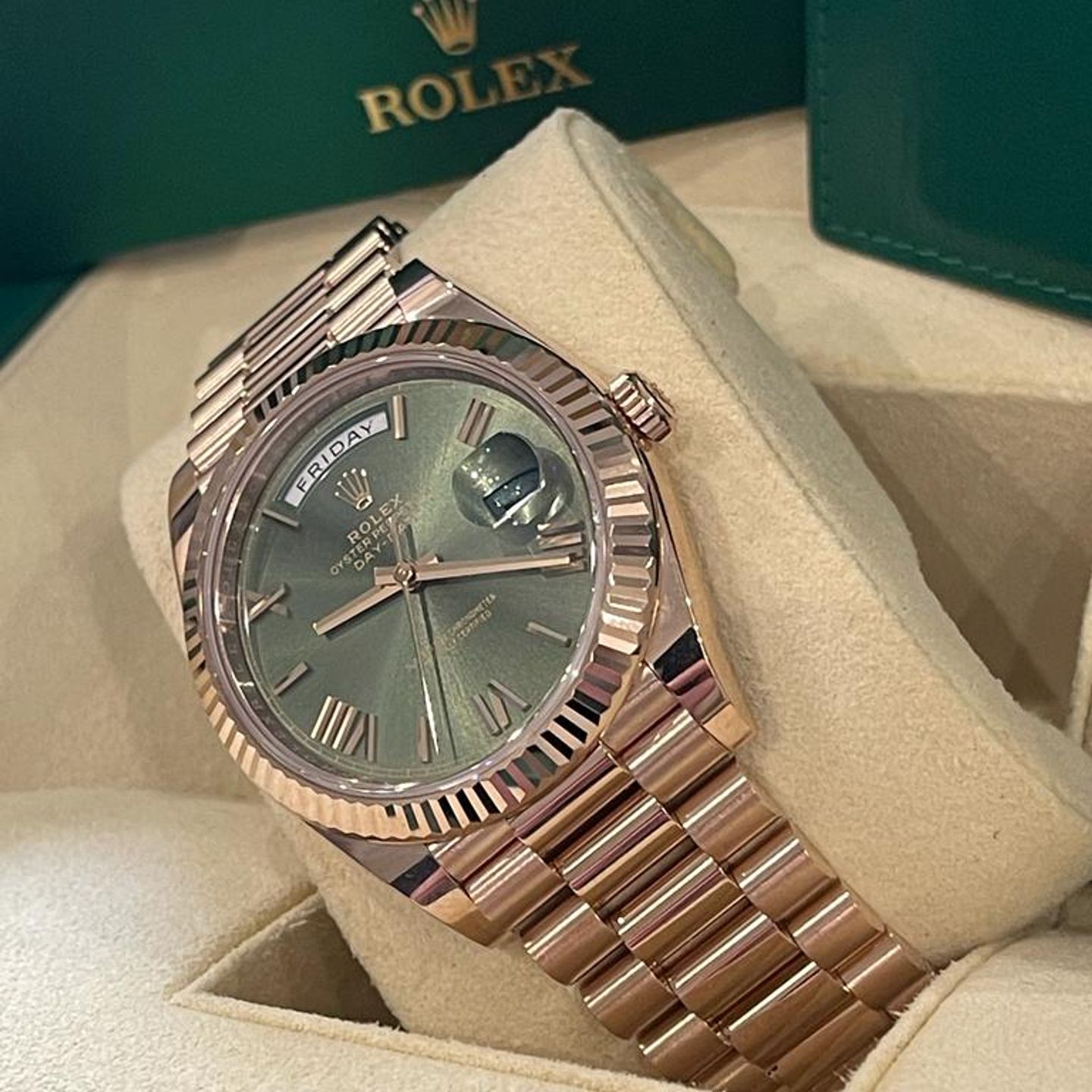 Rolex Day-Date 40 228235 (2020) - Green dial 40 mm Rose Gold case (1/4)