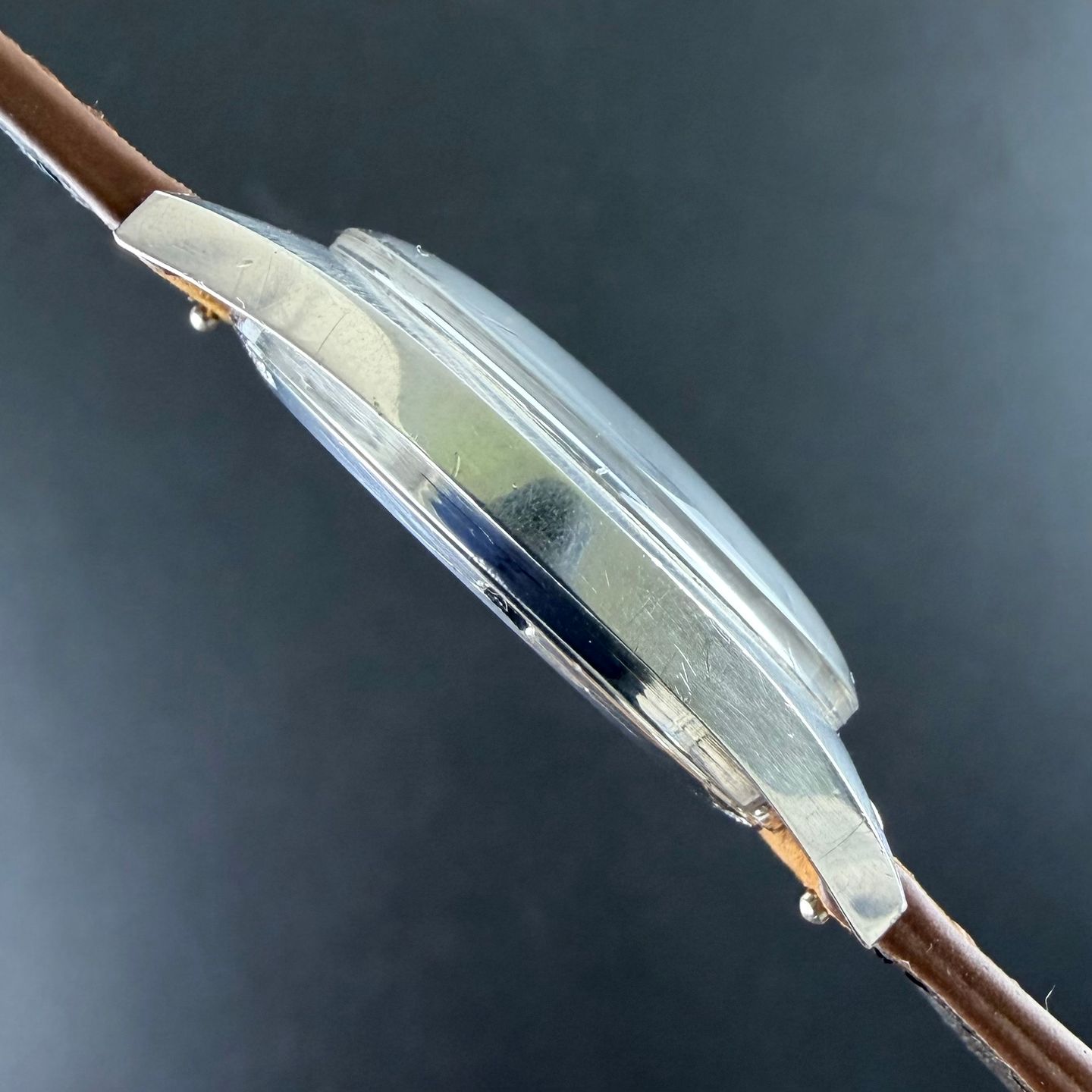 Omega Genève 136.041 - (6/8)