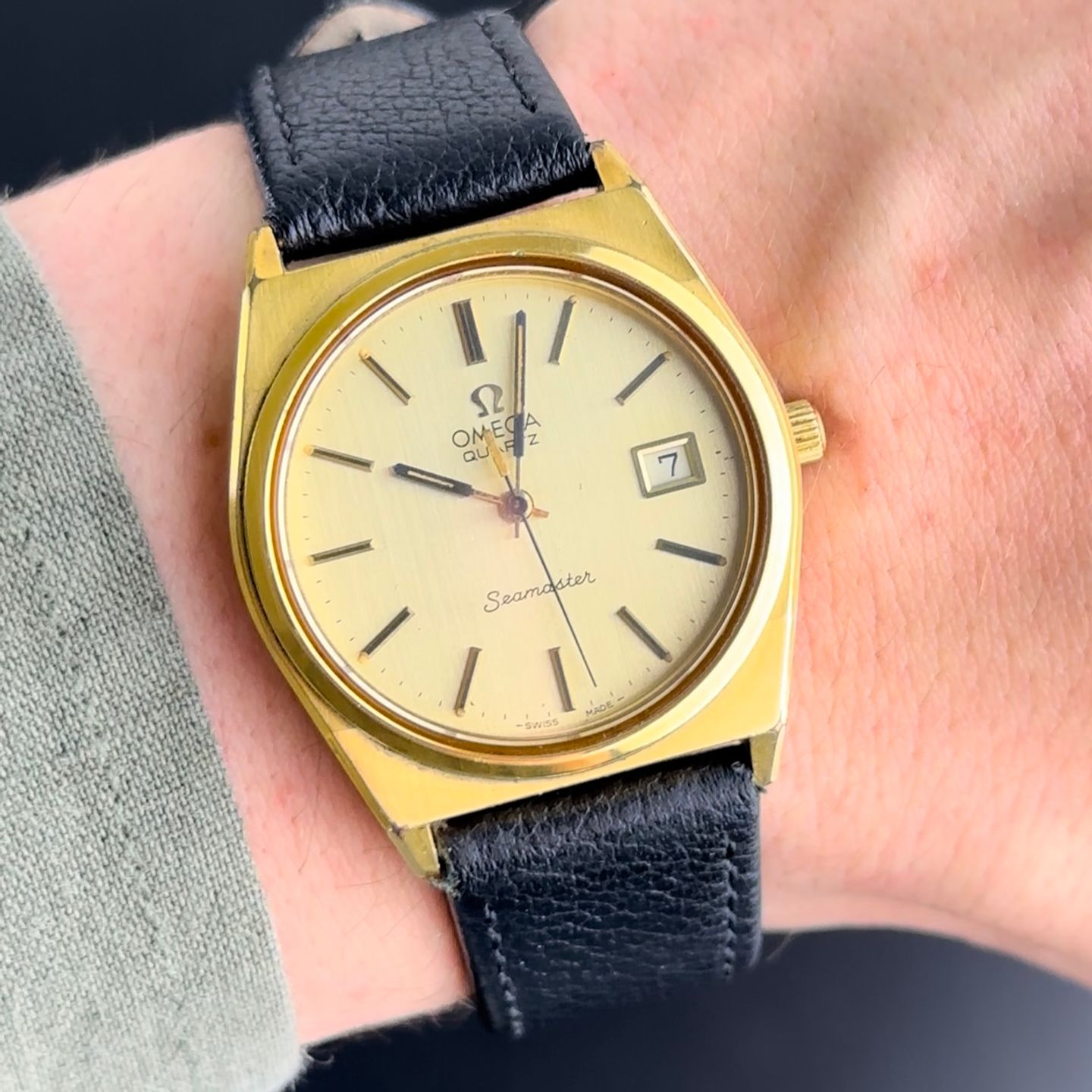 Omega Seamaster 196.0088 (1976) - Champagne wijzerplaat 36mm Goud/Staal (2/8)