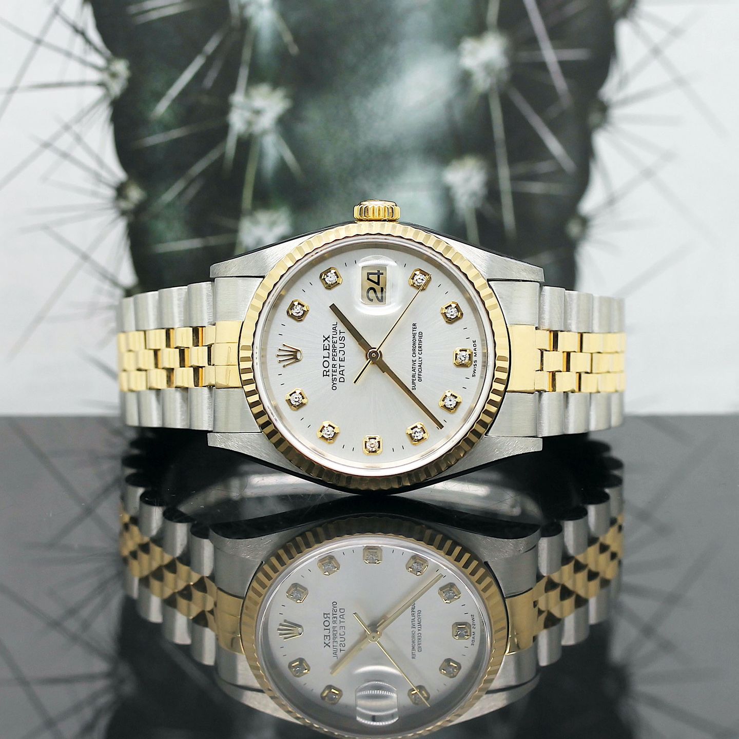 Rolex Datejust 36 16233 (2001) - Silver dial 36 mm Gold/Steel case (2/8)