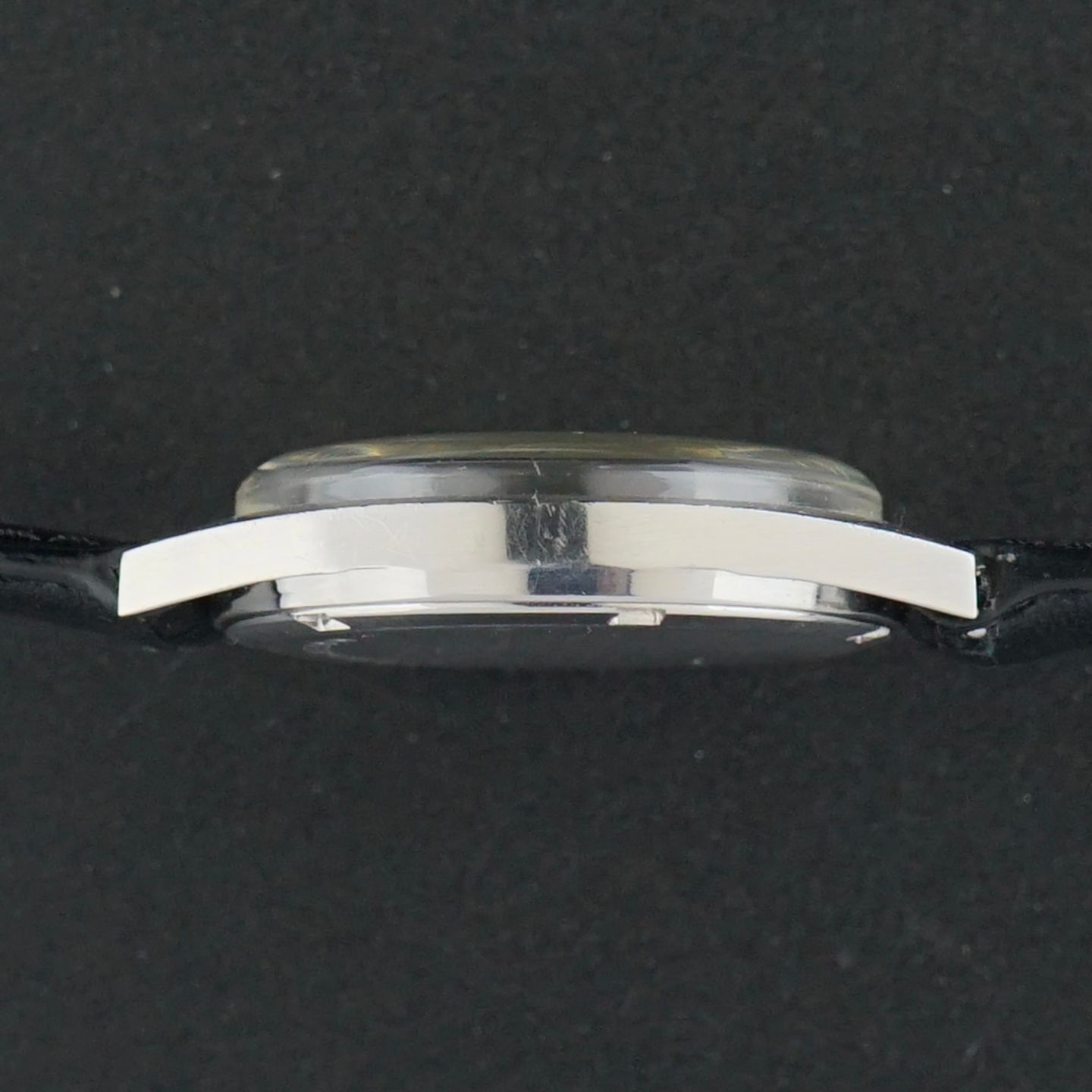 Omega Genève 136.041 - (7/8)