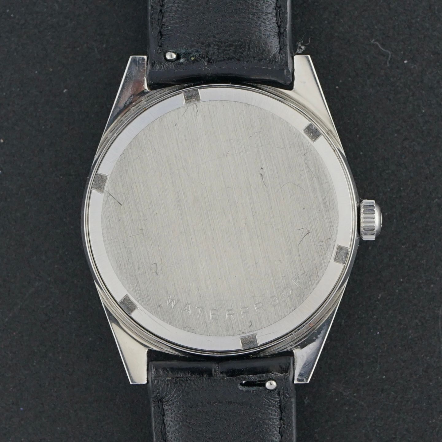 Omega Genève 136.041 - (3/8)