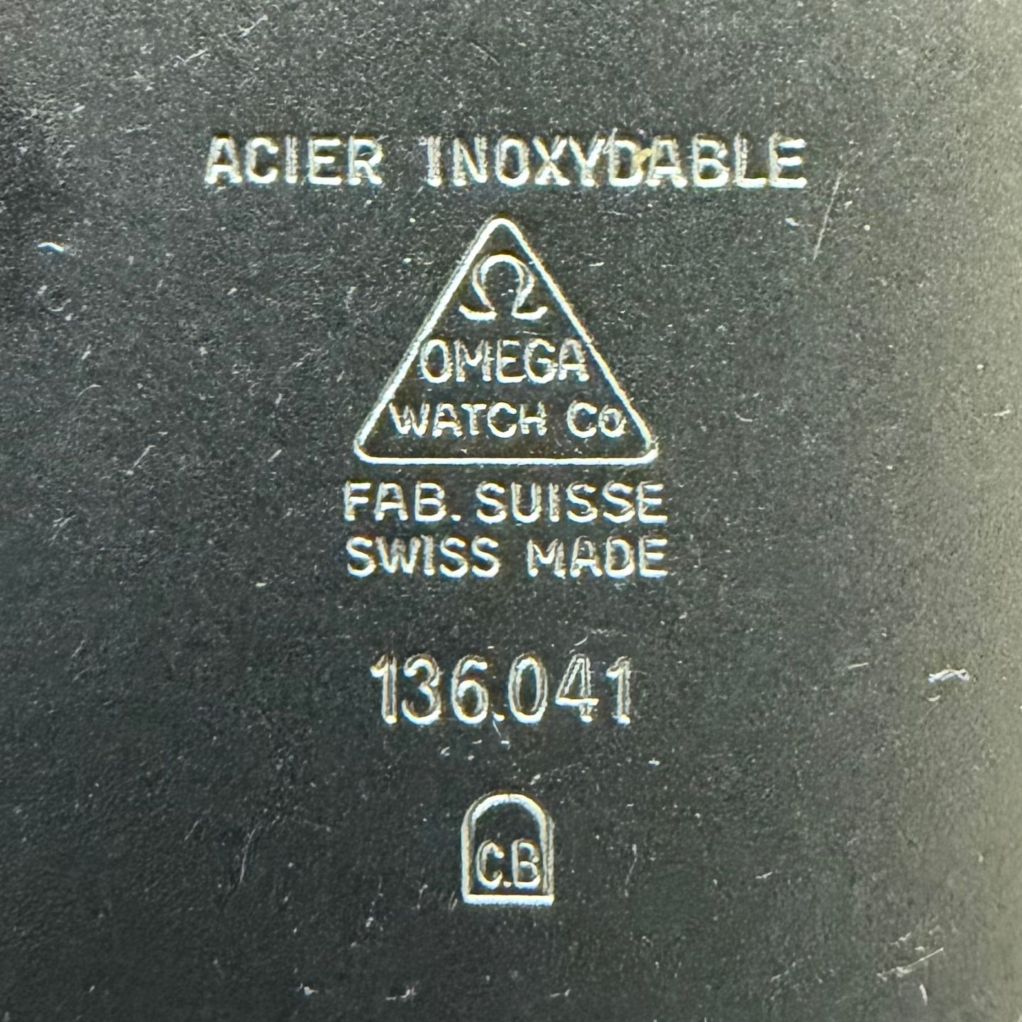 Omega Genève 136.041 - (5/8)