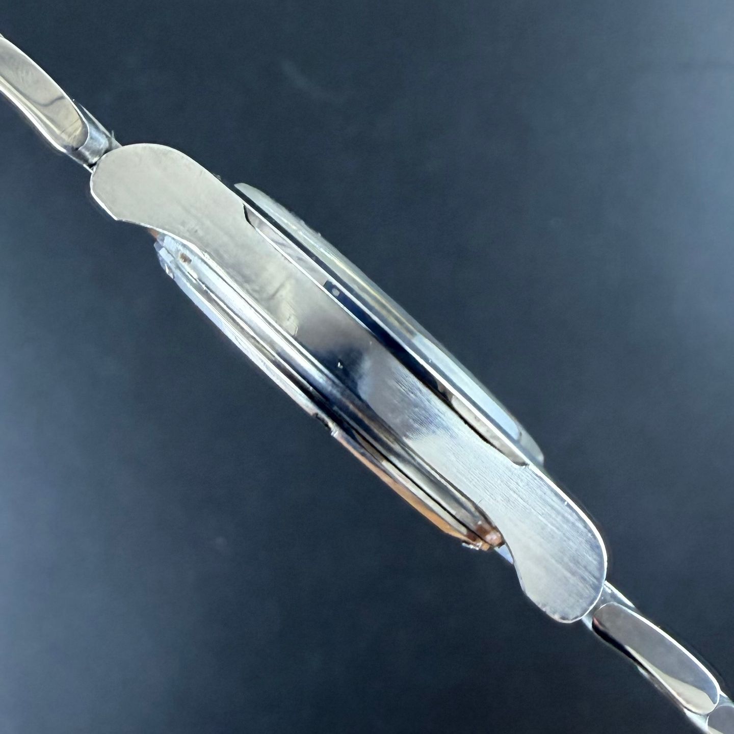 Omega Genève 136.0103 - (6/8)