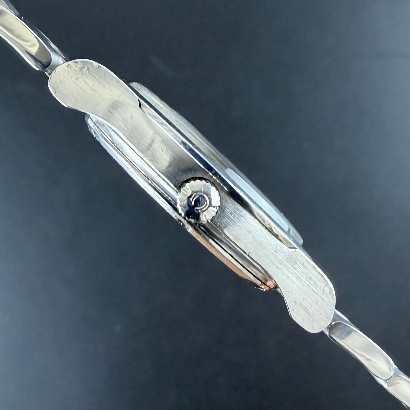 Omega Genève 136.0103 - (5/8)