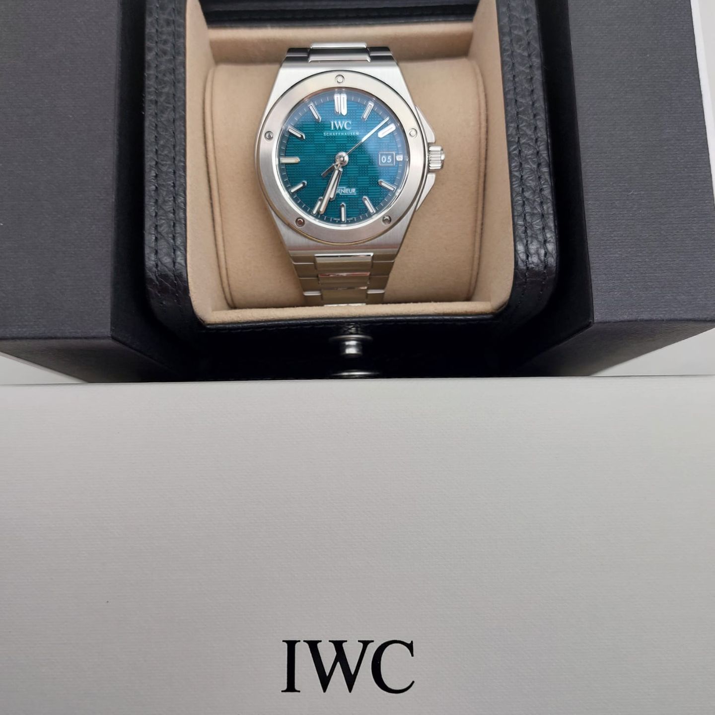 IWC Ingenieur Automatic IW328903 (2025) - Blue dial 40 mm Steel case (5/11)