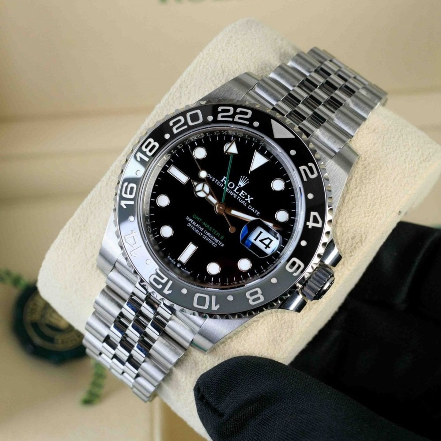 Rolex GMT-Master II 126710GRNR - (1/2)