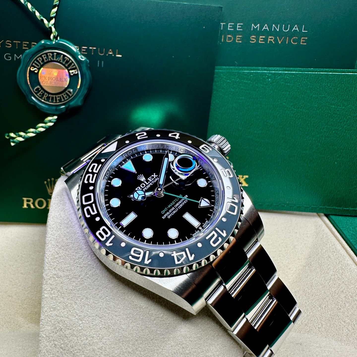 Rolex GMT-Master II 126710GRNR (2024) - Zwart wijzerplaat 40mm Staal (2/8)