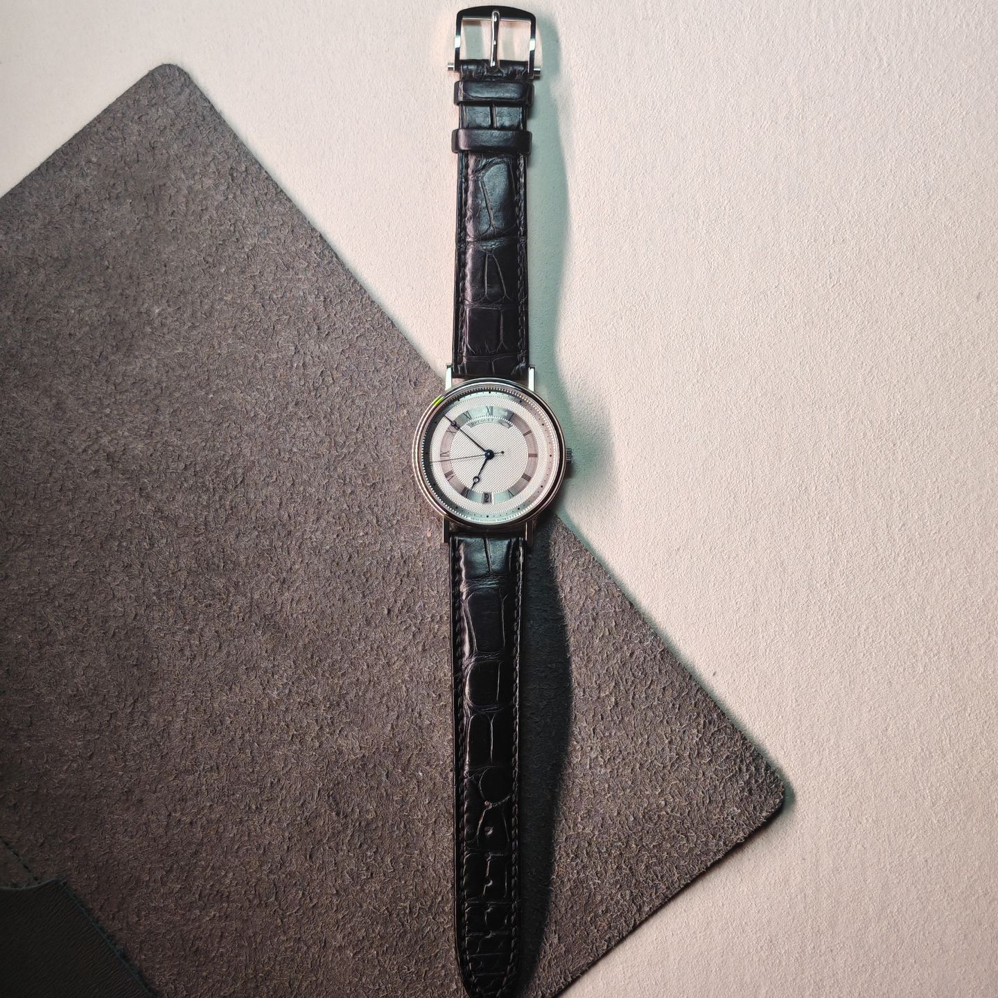Breguet Classique 5930BB/12/986 (2018) - Silver dial 36 mm White Gold case (2/8)