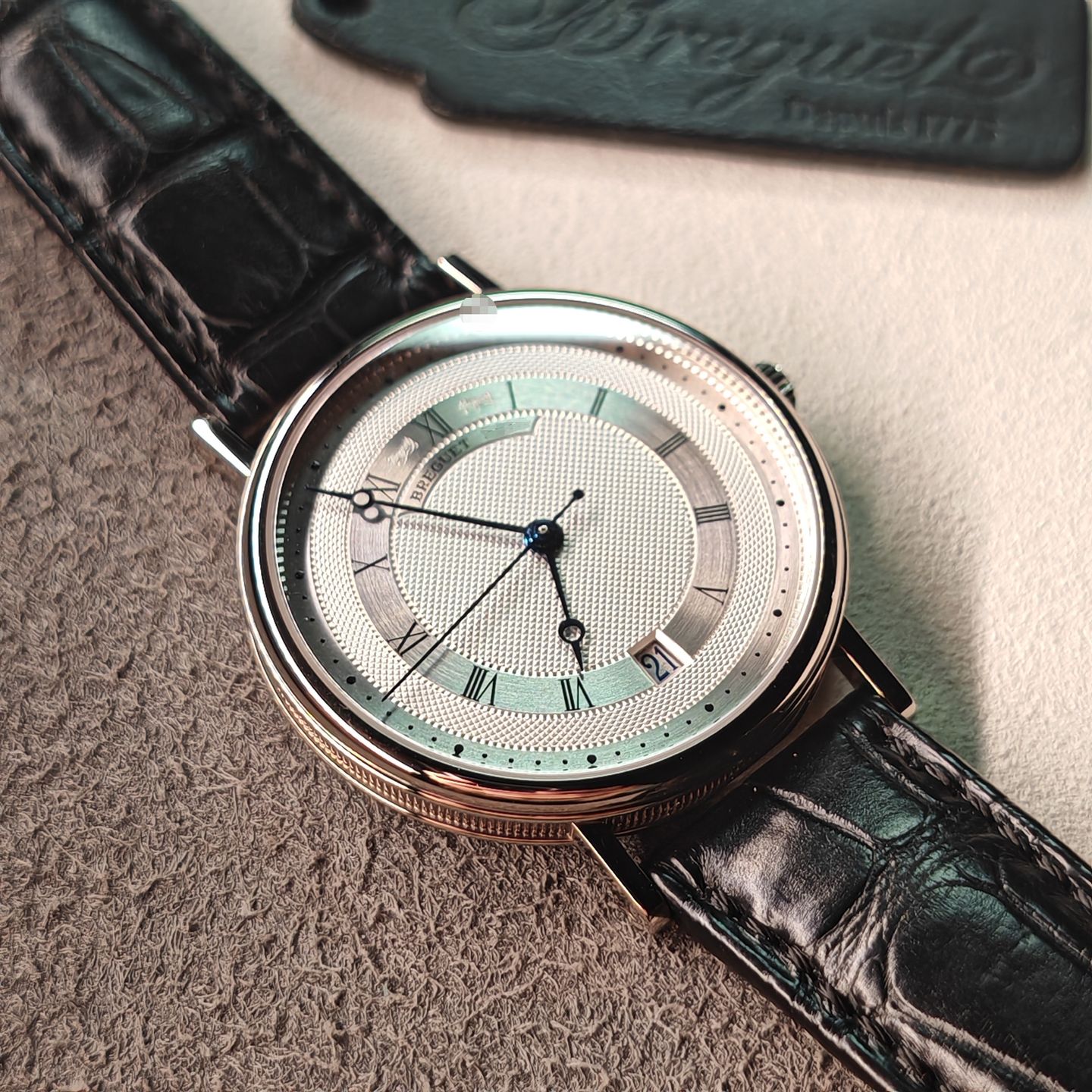 Breguet Classique 5930BB/12/986 (2018) - Silver dial 36 mm White Gold case (4/8)