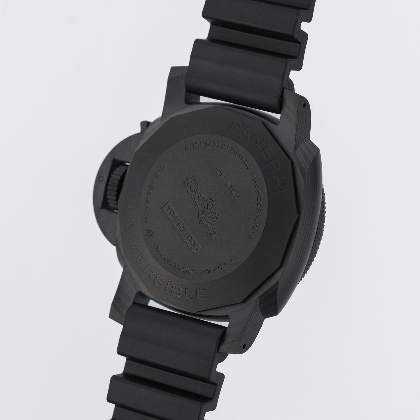 Panerai Luminor Submersible PAM02231 (2023) - Zwart wijzerplaat 42mm Carbon (4/8)