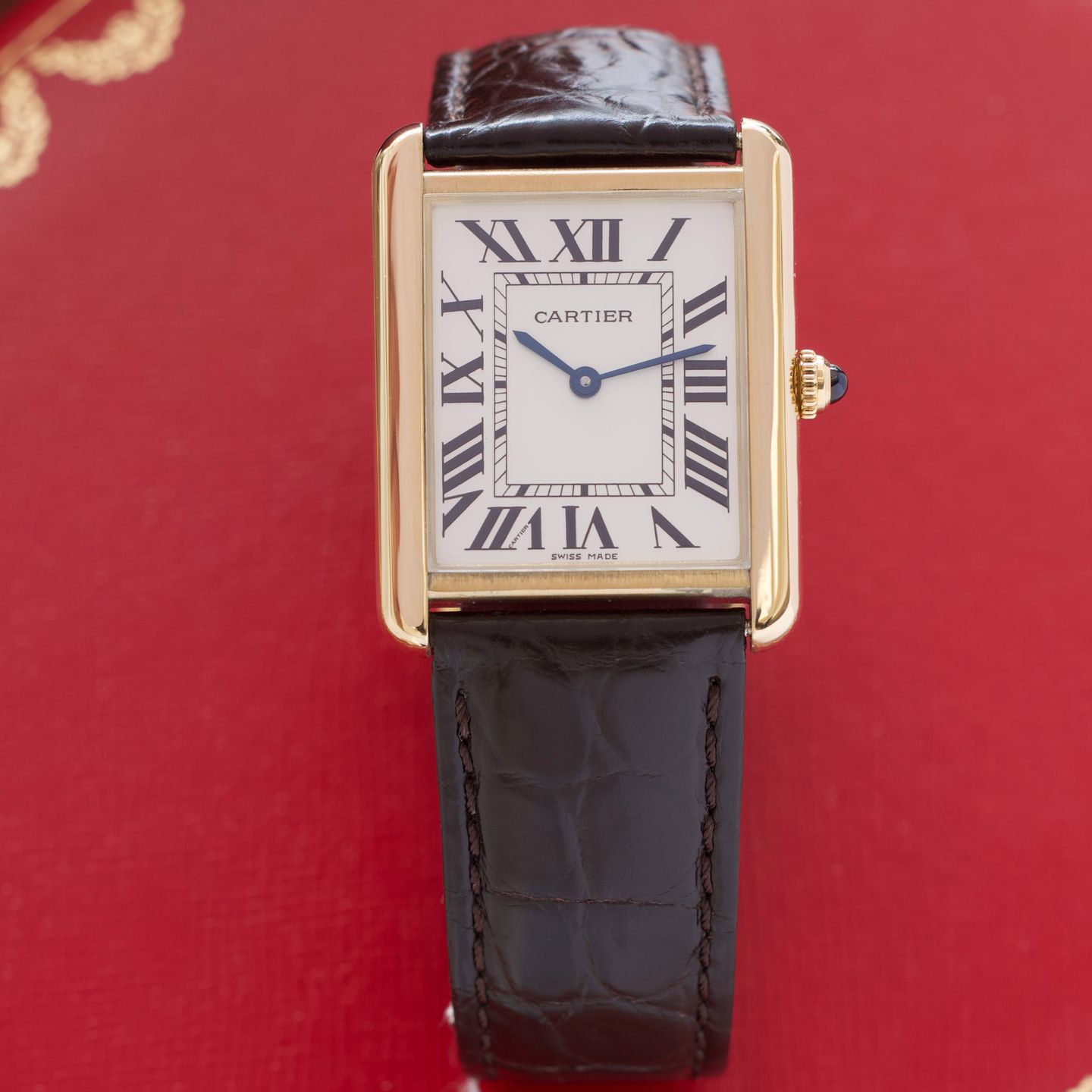 Cartier Tank Solo 3167 (2019) - Silver dial 27 mm Yellow Gold case (3/8)