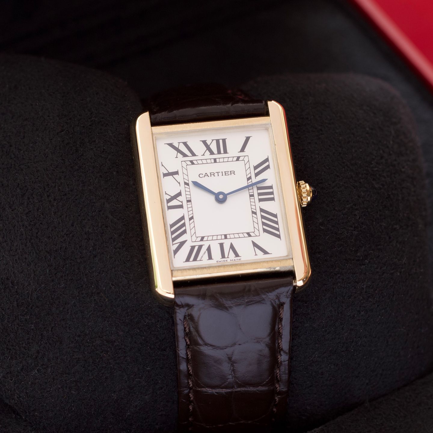 Cartier Tank Solo 3167 (2019) - Zilver wijzerplaat 27mm Geelgoud (1/8)