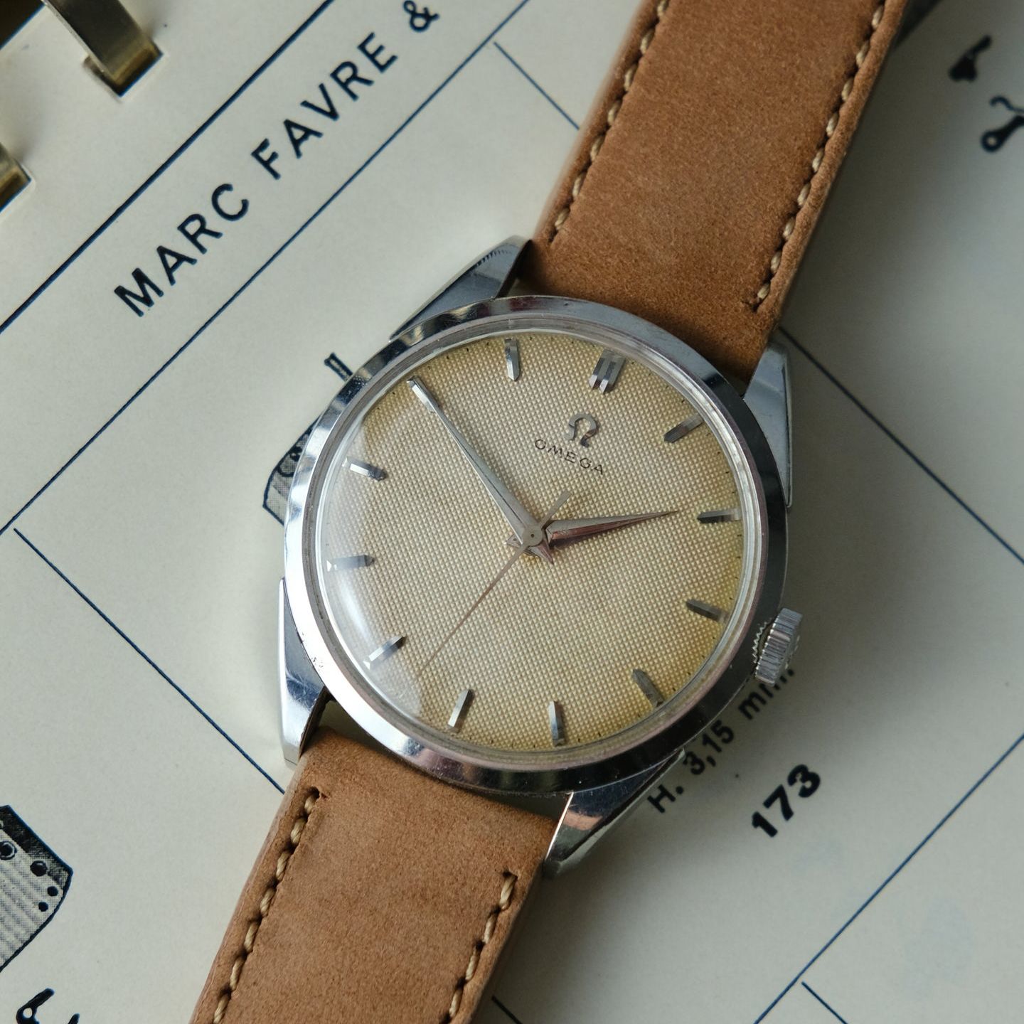 Omega Vintage 2910-8 (1958) - Champagne wijzerplaat 35mm Staal (1/5)