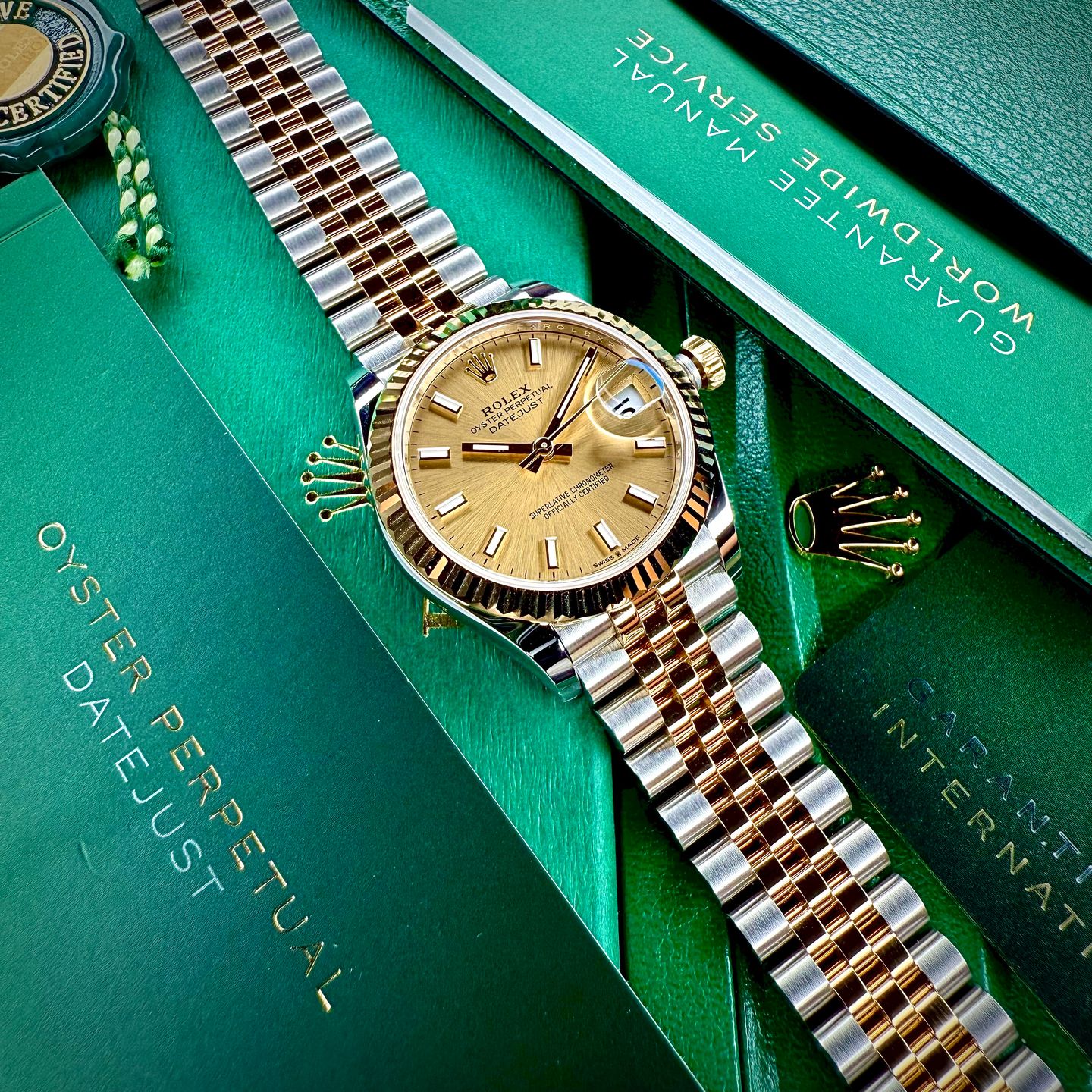 Rolex Datejust 31 278273 (2025) - White dial 37 mm Gold/Steel case (1/8)