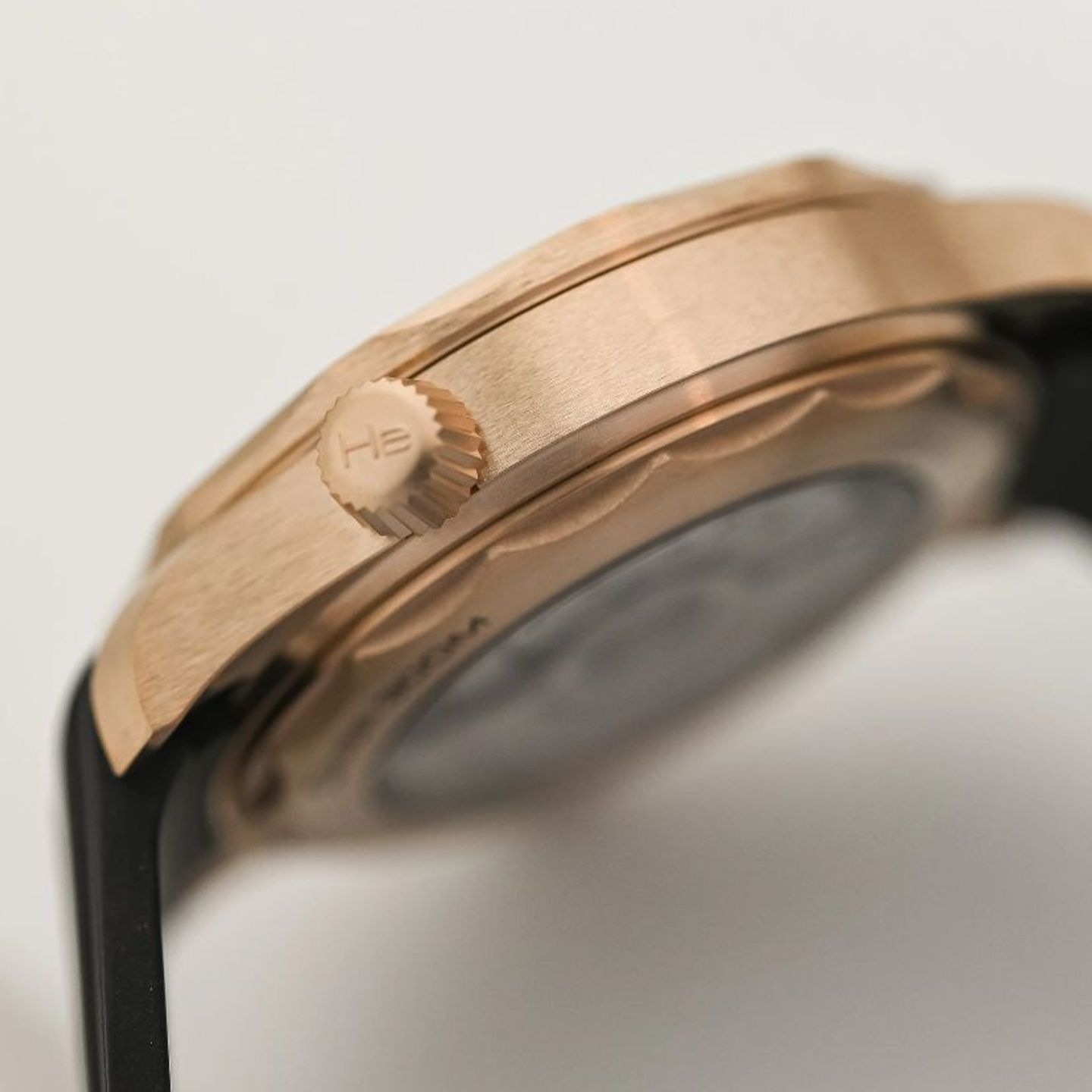 Omega Seamaster Diver 300 M 210.92.42.20.01.003 (2025) - Zwart wijzerplaat 42mm Roségoud (2/5)