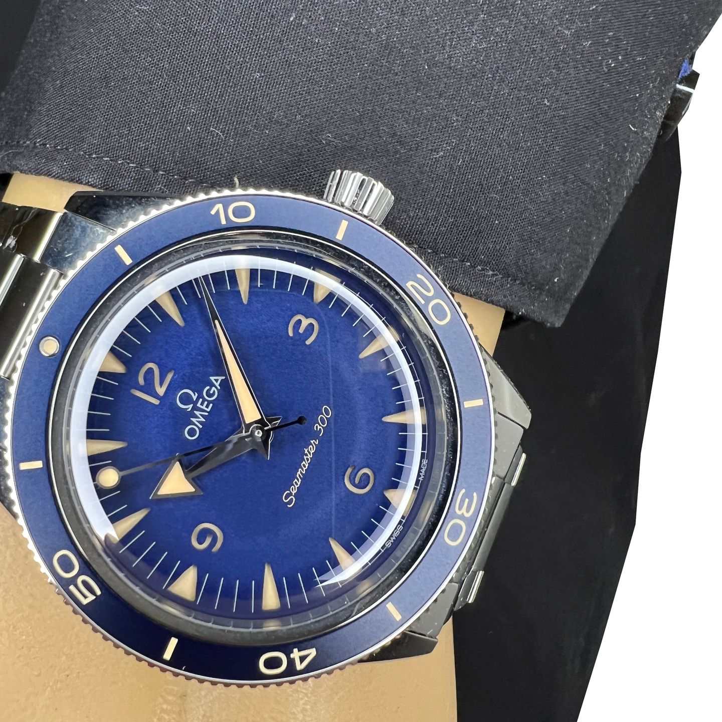 Omega Seamaster 300 234.30.41.21.03.001 (2024) - Blauw wijzerplaat 41mm Staal (3/8)